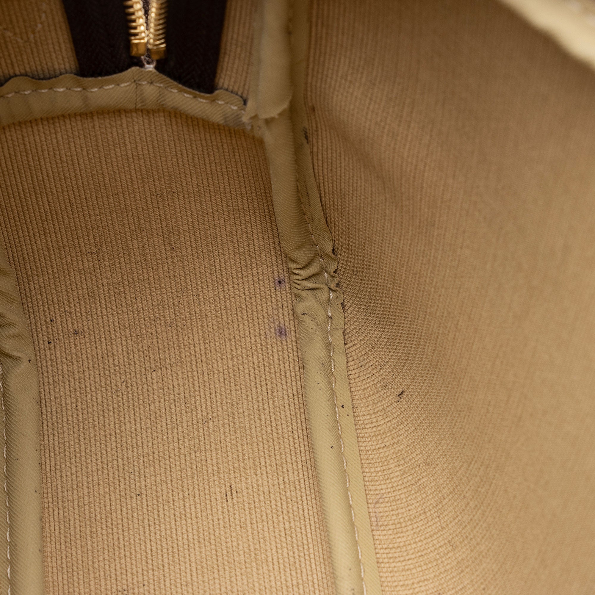 Louis Vuitton Vintage Monogram Canvas Reporter PM Messenger (SHF-Oa30do)