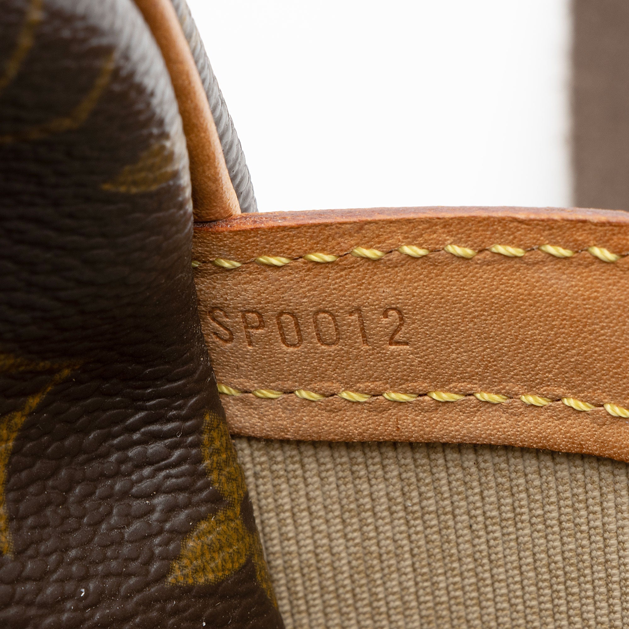 Louis Vuitton Vintage Monogram Canvas Reporter PM Messenger