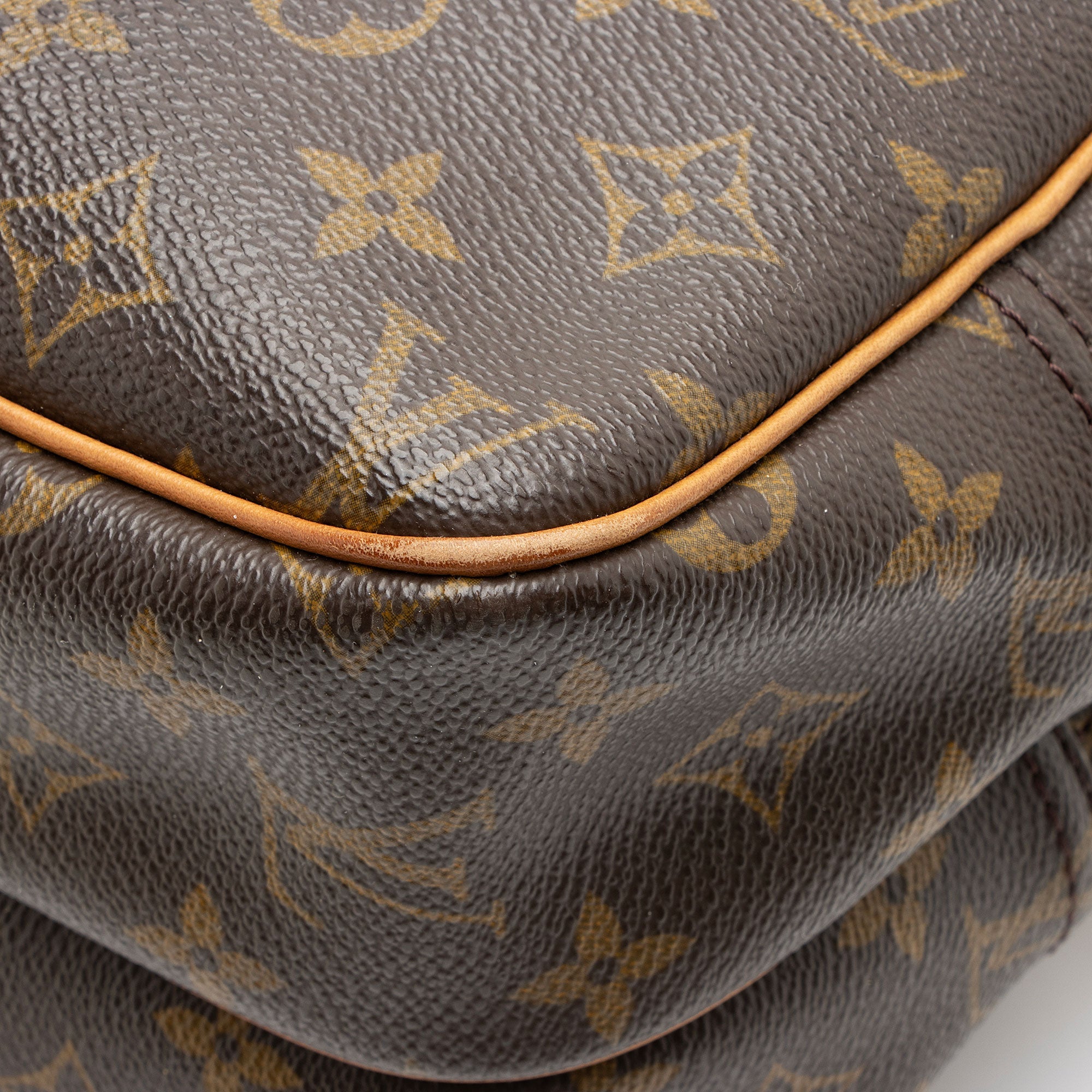 Louis Vuitton Vintage Monogram Canvas Reporter PM Messenger