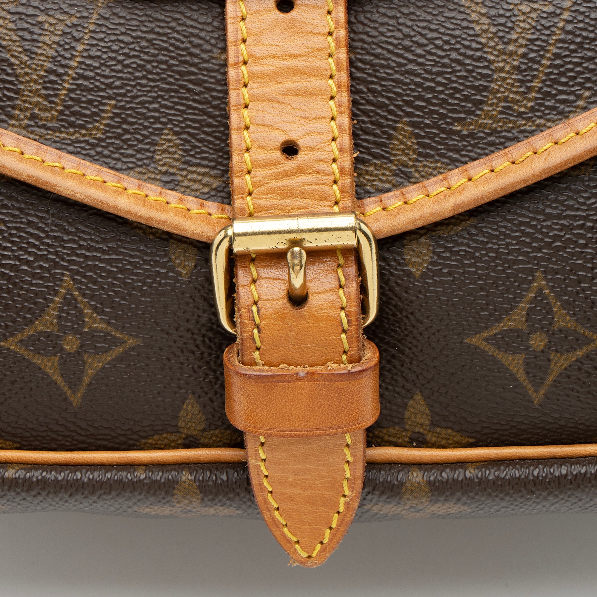 Louis Vuitton Vintage Monogram Canvas Saumur 30 Messenger