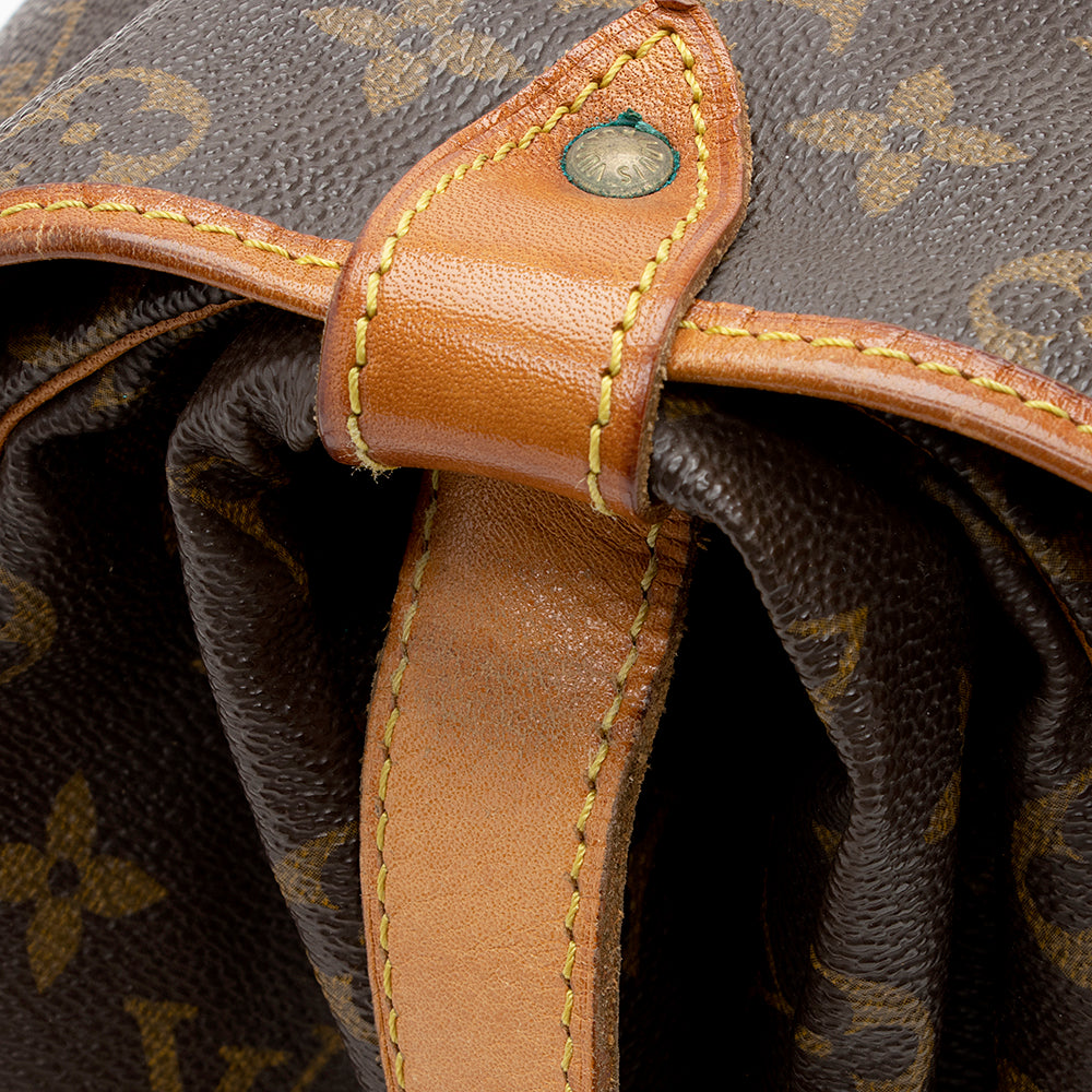 Louis Vuitton Vintage Monogram Canvas Saumur 35 Messenger Bag (SHF-21228)