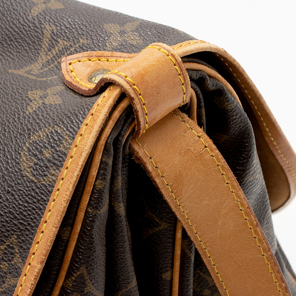 Louis Vuitton Vintage Monogram Canvas Saumur 35 Messenger Bag (SHF-21214)