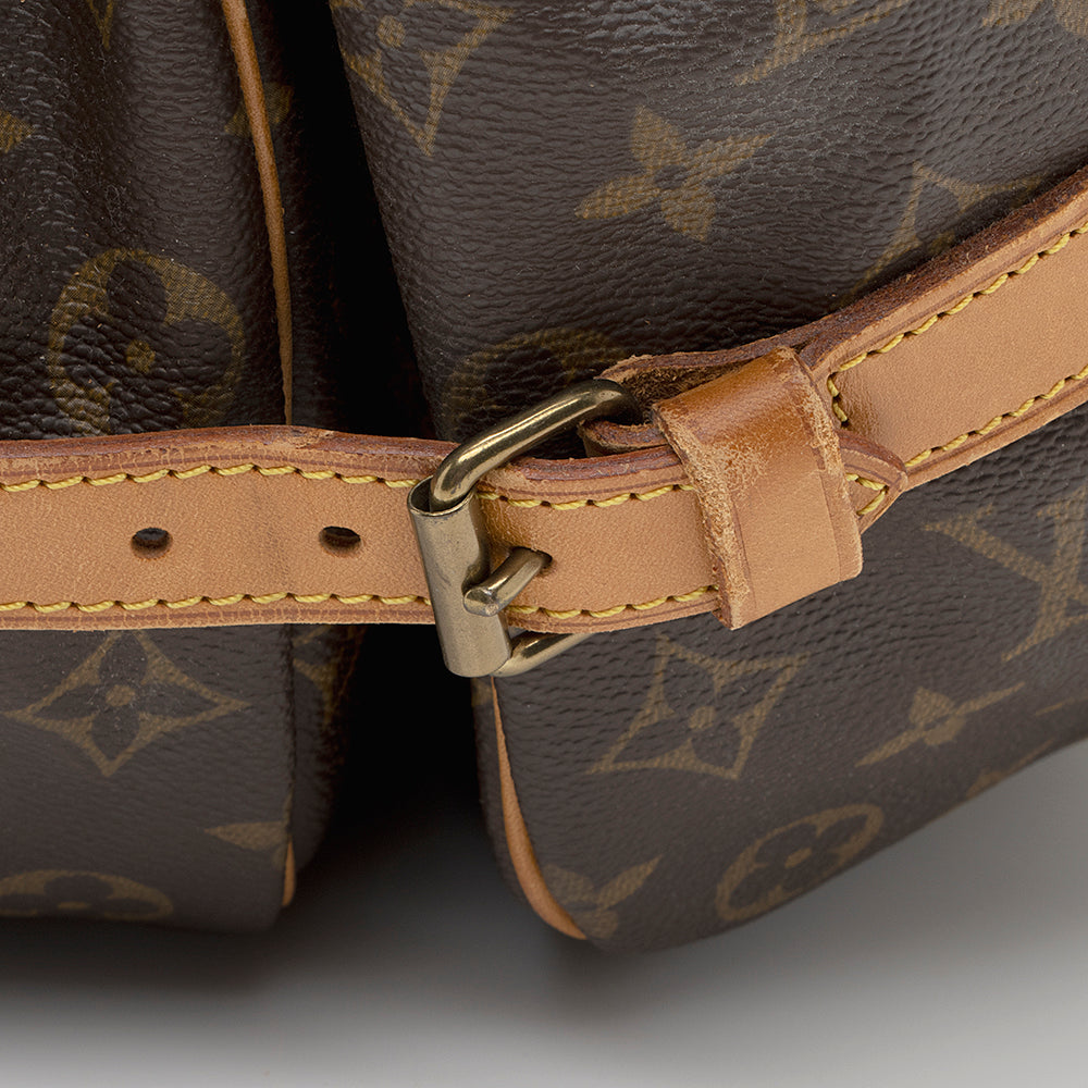 Louis Vuitton Vintage Monogram Canvas Saumur 35 Messenger Bag (SHF-21214)