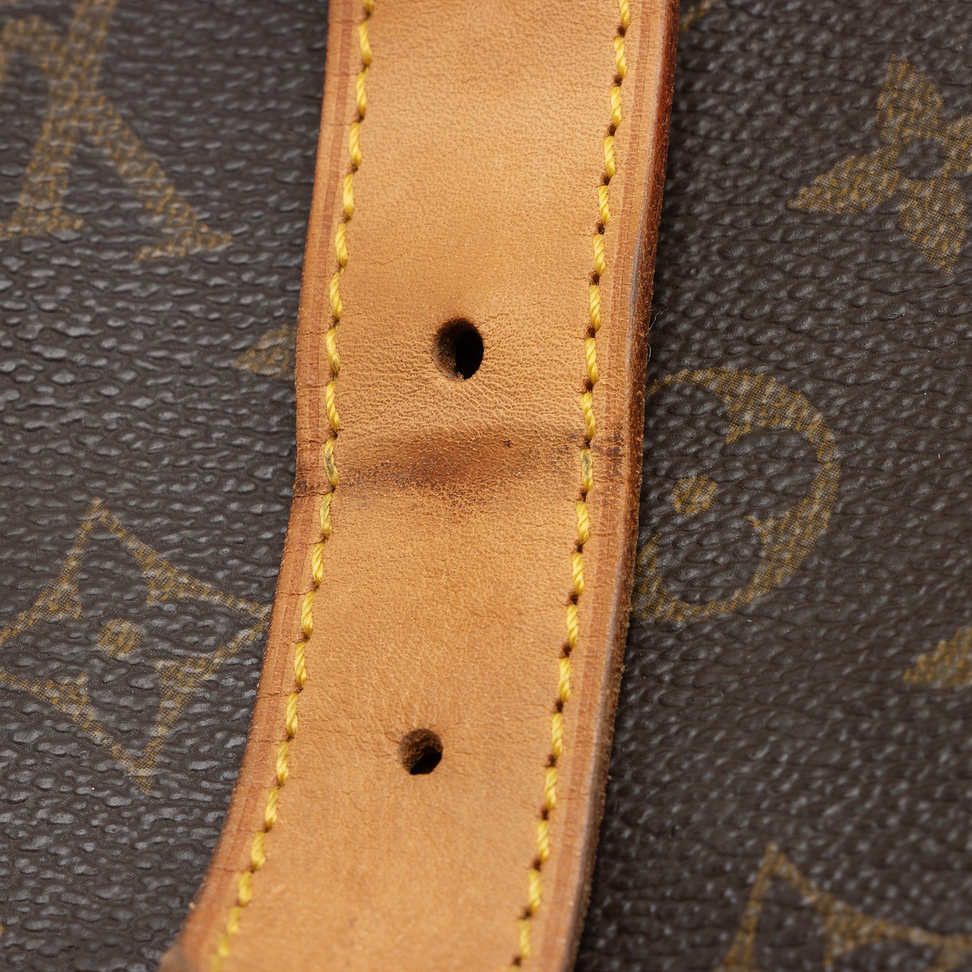 Louis Vuitton Vintage Monogram Canvas Saumur 35 Messenger Bag (SHF-sIW7oS)