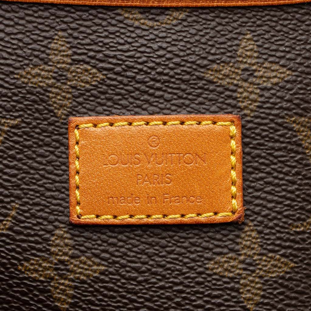 Louis Vuitton Vintage Monogram Canvas Saumur 35 Messenger