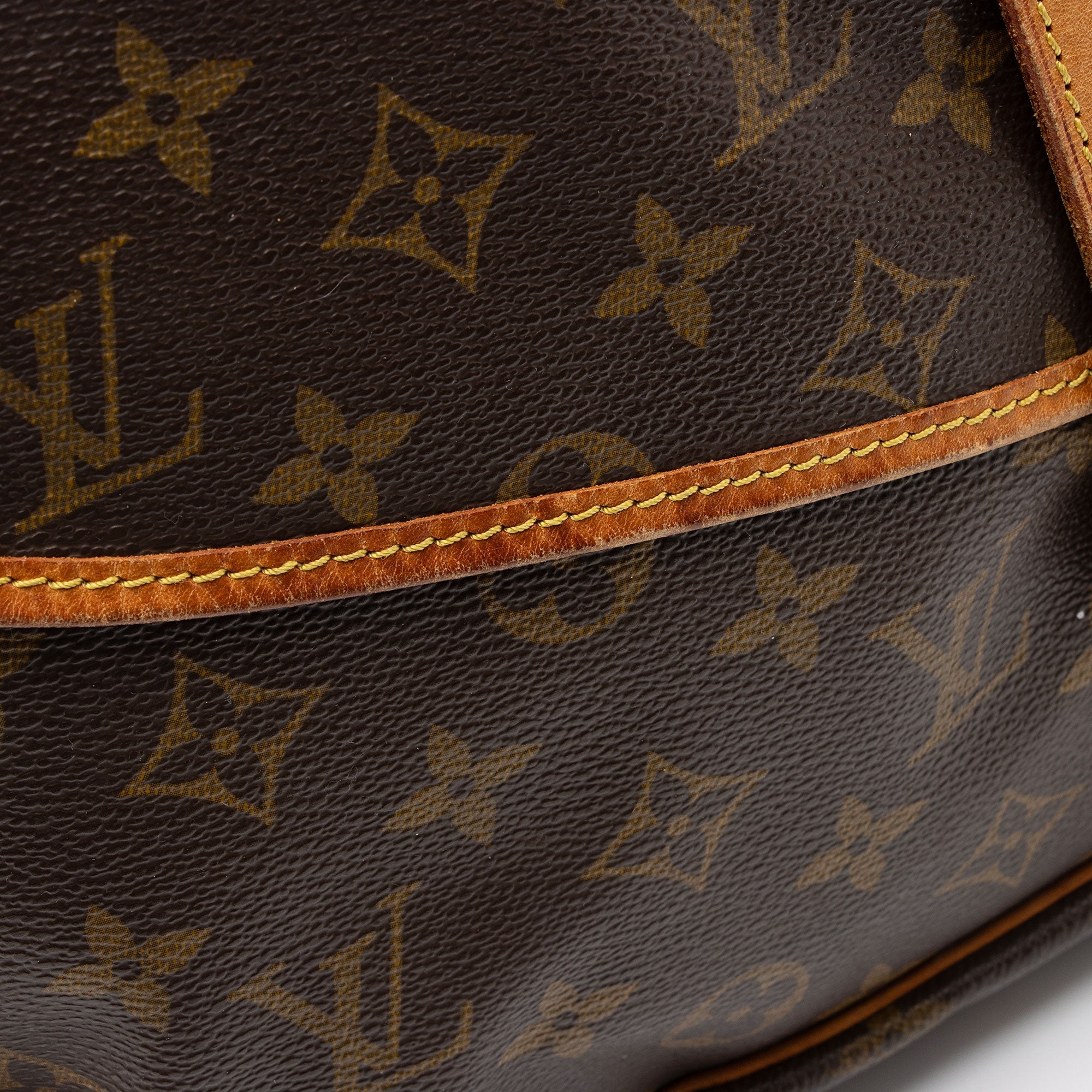 Louis Vuitton Vintage Monogram Canvas Saumur 35 Messenger