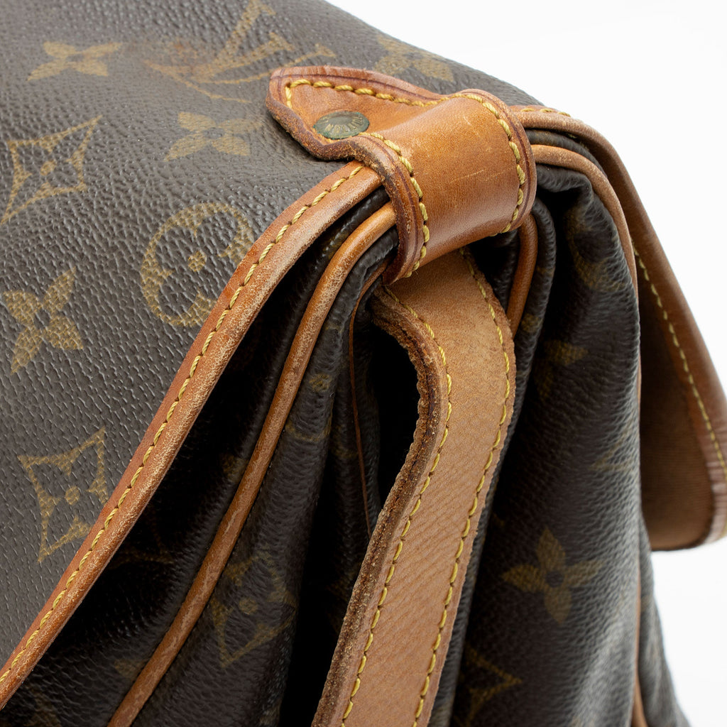 Louis Vuitton Vintage Monogram Canvas Saumur 35 Messenger