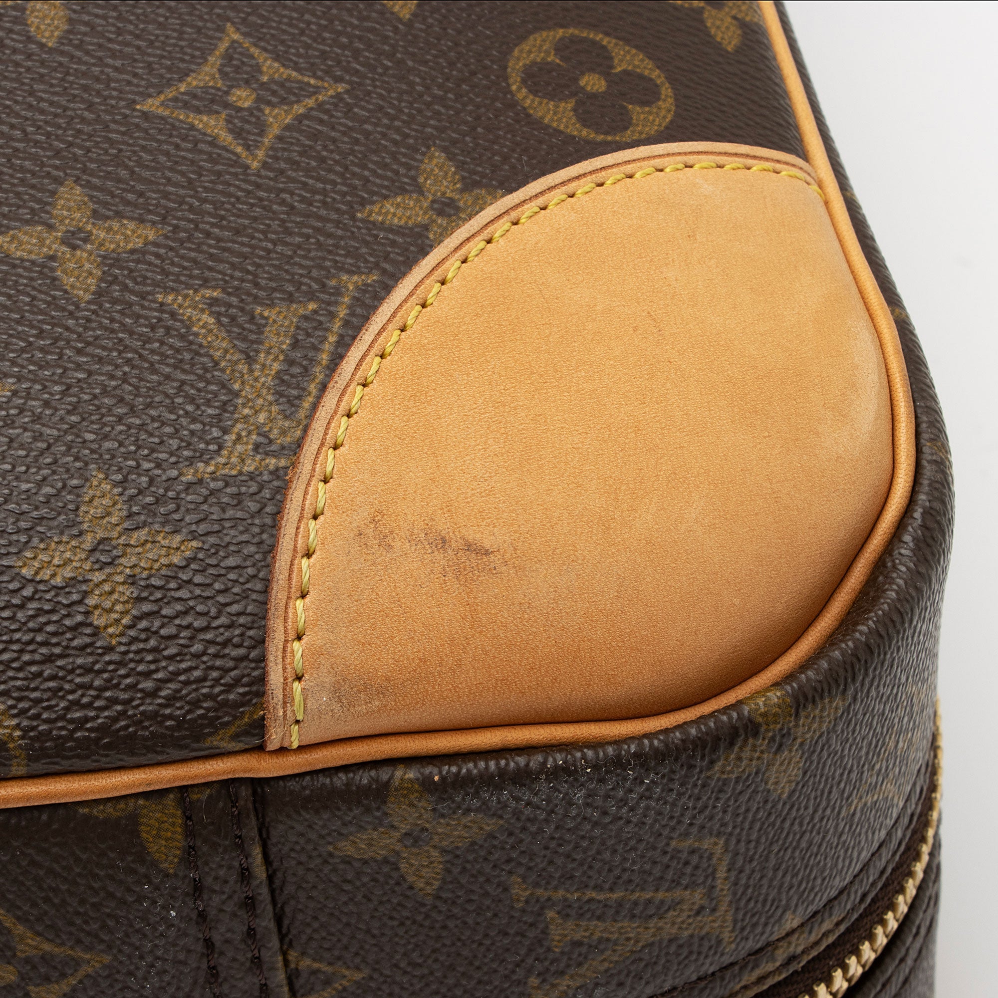 Louis Vuitton Vintage Monogram Canvas Sirius 55 Weekender (SHF-8a2KX4)