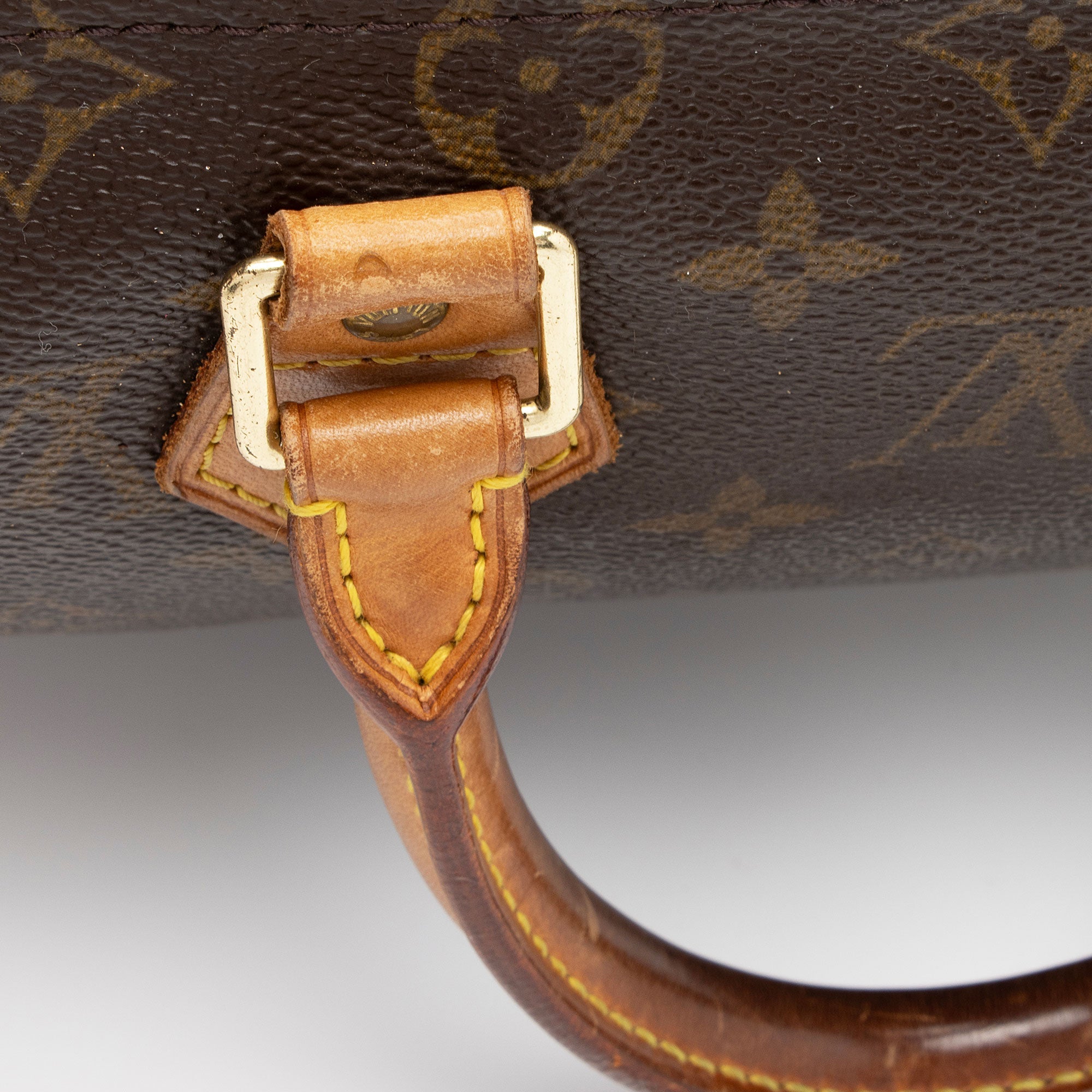 Louis Vuitton Vintage Monogram Canvas Speedy 25 Satchel (SHF-GB815h)
