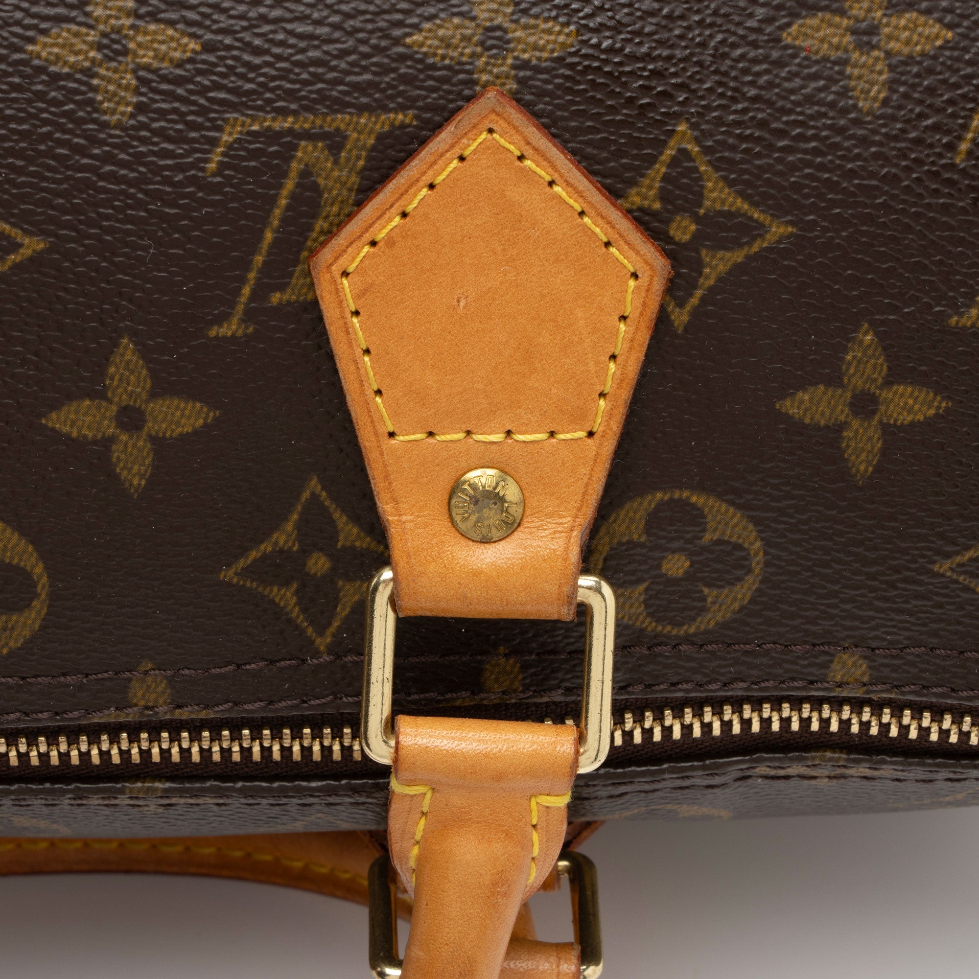 Louis Vuitton Vintage Monogram Canvas Speedy 30 Satchel (SHF-Vrb4VS)