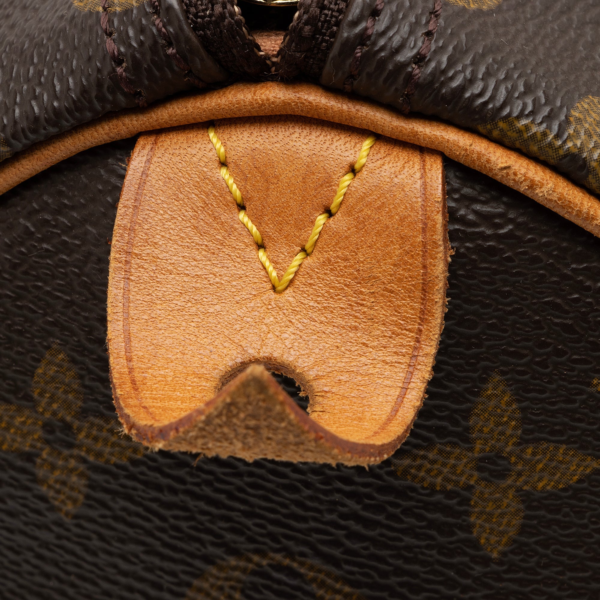 Louis Vuitton Vintage Monogram Canvas Speedy 35 Satchel (SHF-H4SBBN)