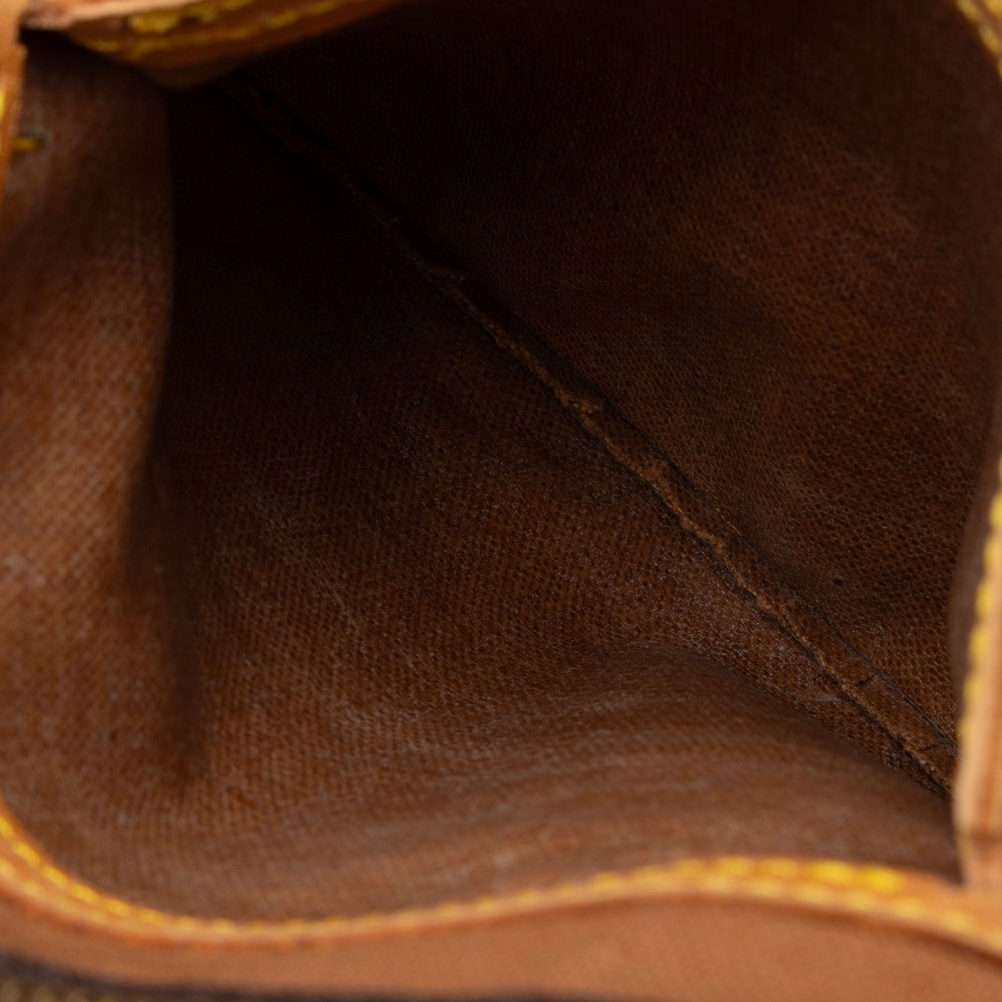 Louis Vuitton Vintage Monogram Canvas Speedy 40 Satchel (SHF-PeBLMa)