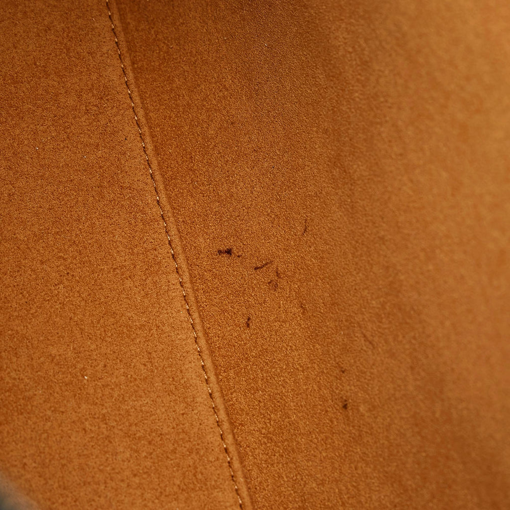 MCM Grained Calfskin Medium Ella (SHG-37897)