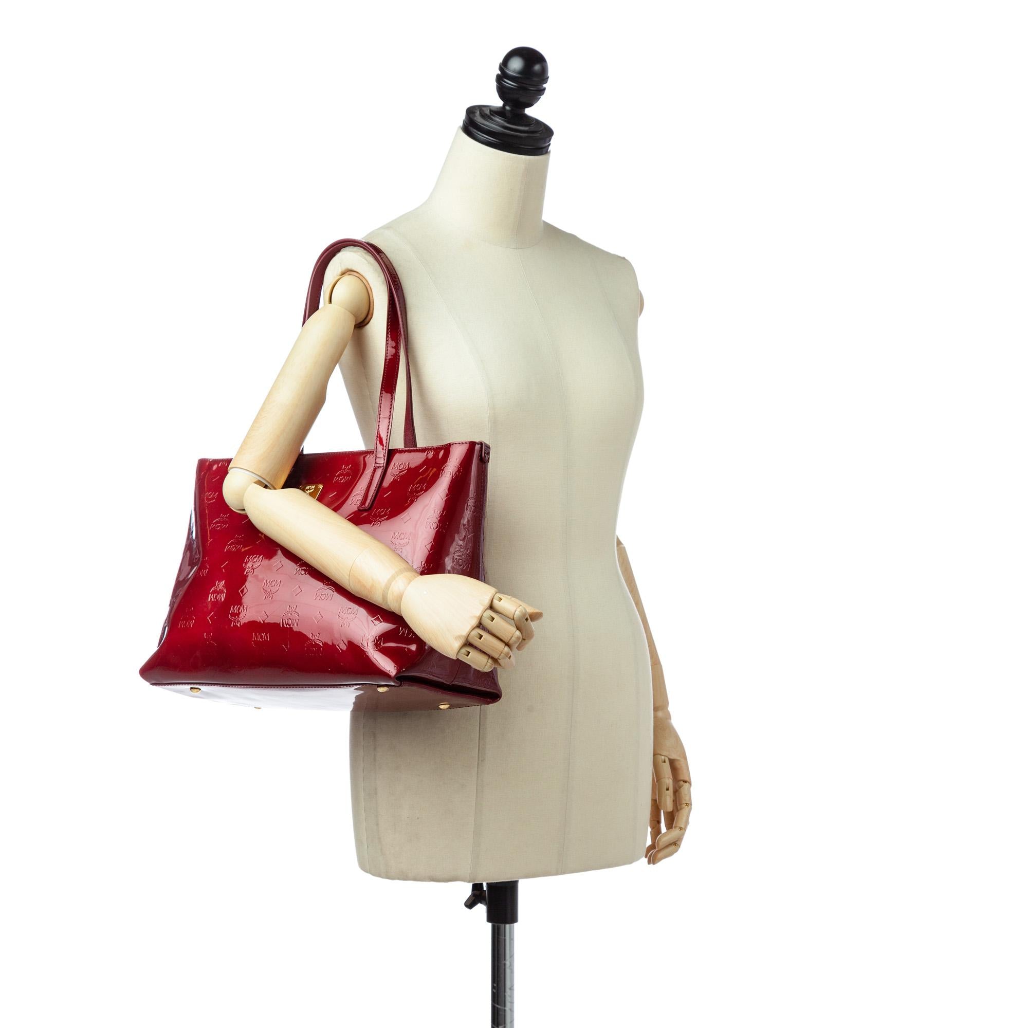 MCM Visetos Patent Leather Tote Bag (SHG-32332)