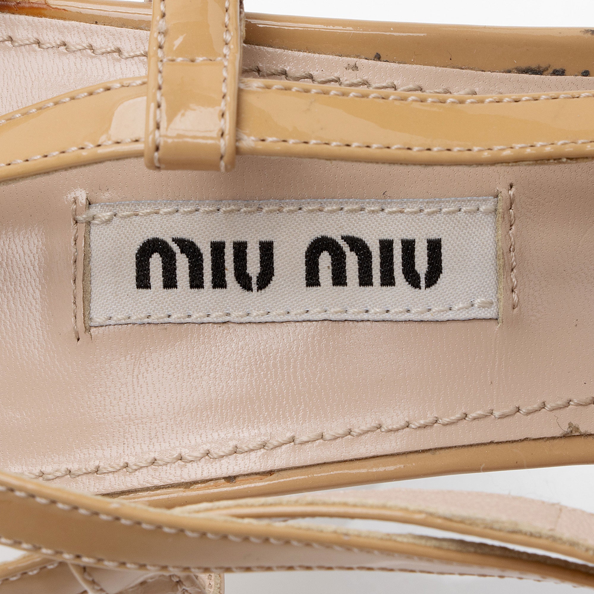 Miu Miu Patent Leather Brogue Slingback Pumps - Size 9 / 39 (SHF-PUrdef)