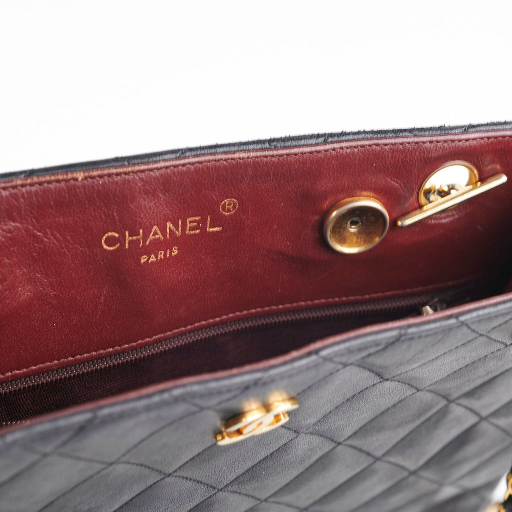 Chanel Vintage CC Locket Chain Tote Bag Black