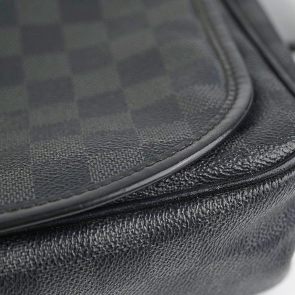 Louis Vuitton Messenger Monogram Shoulder Bag