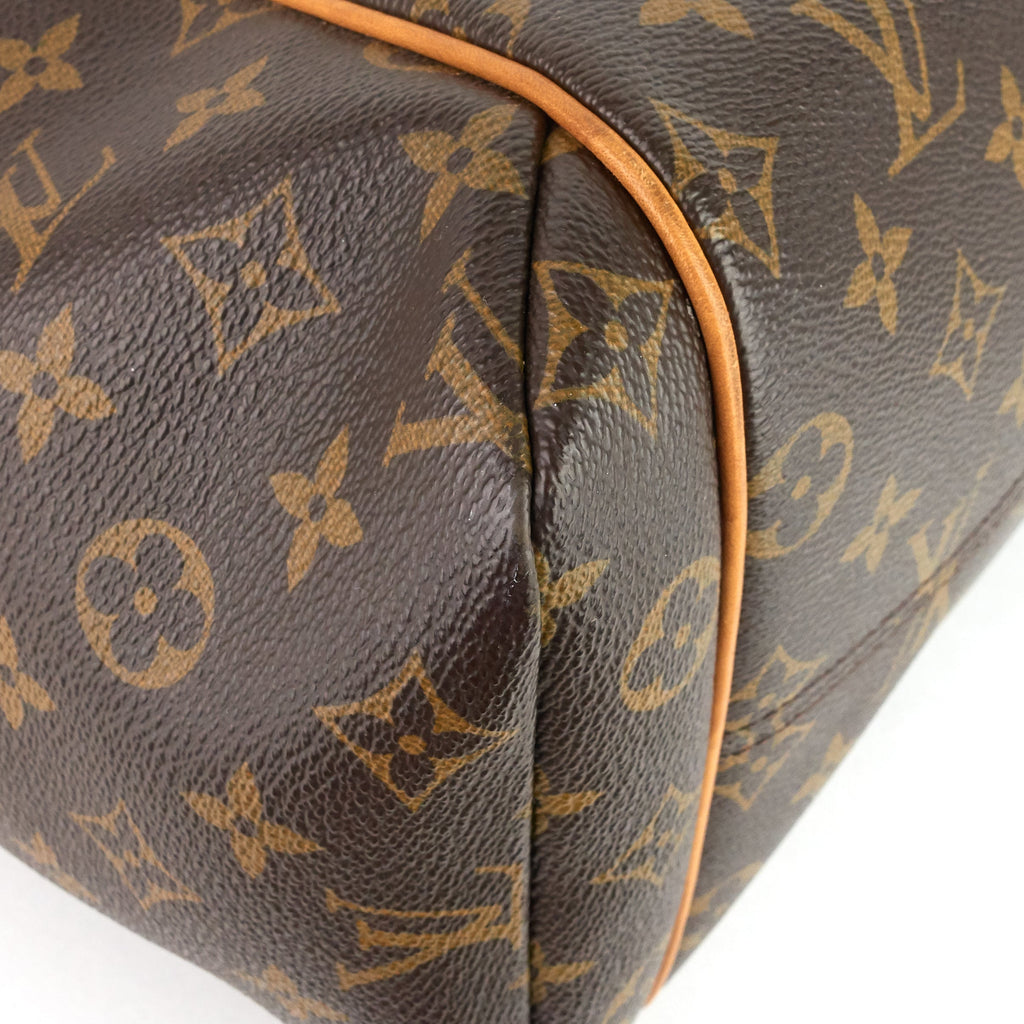 Louis Vuitto Totally MM Monogram Canvas Tote Bag