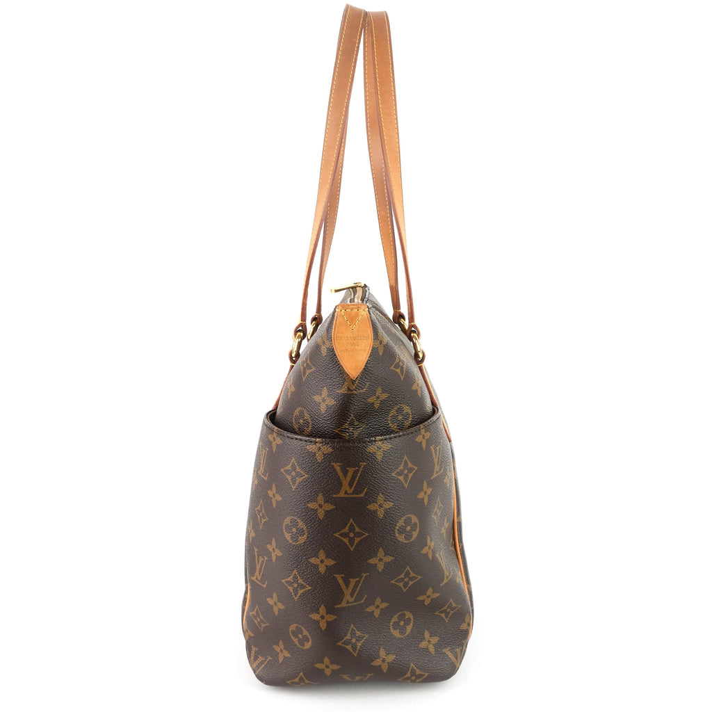 Louis Vuitto Totally MM Monogram Canvas Tote Bag