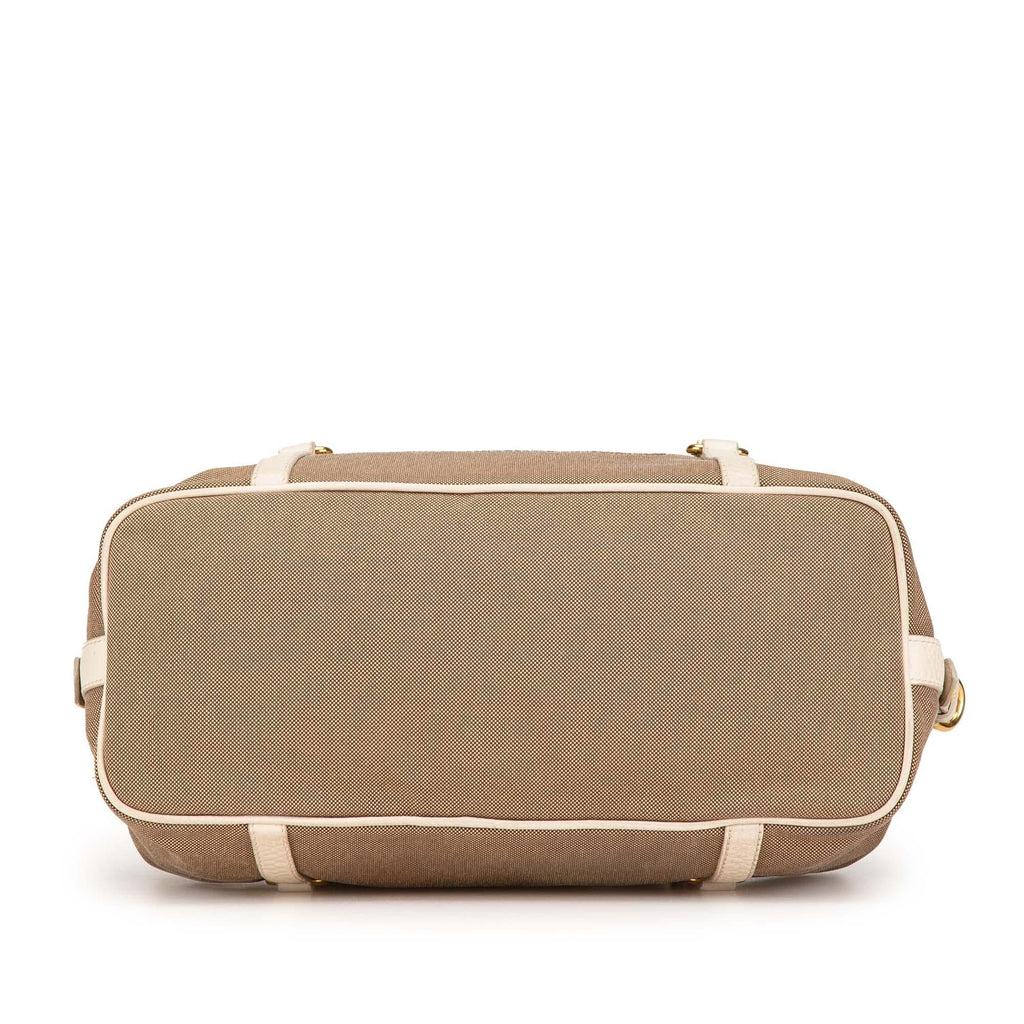 Prada Canapa Logo Shoulder Bag (SHG-gBdCYy)