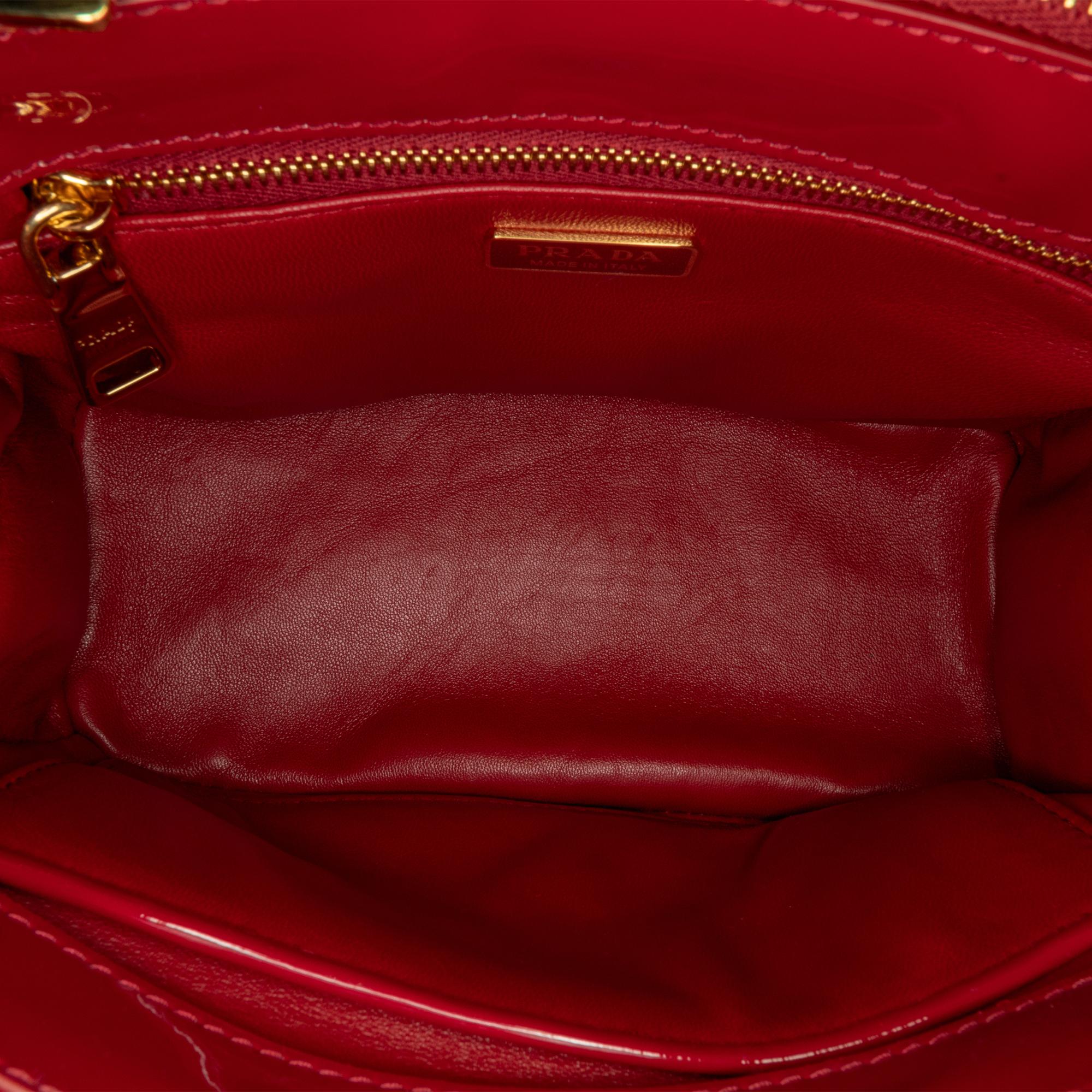 Prada Mini Patent Galleria Double Zip Satchel (SHG-pRGtU5)