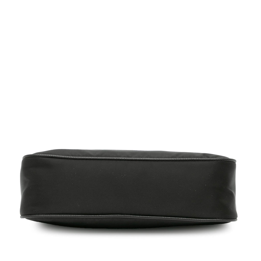 Prada Re-Nylon Re-Edition 2005 Shoulder Bag (SHG-27cubM)