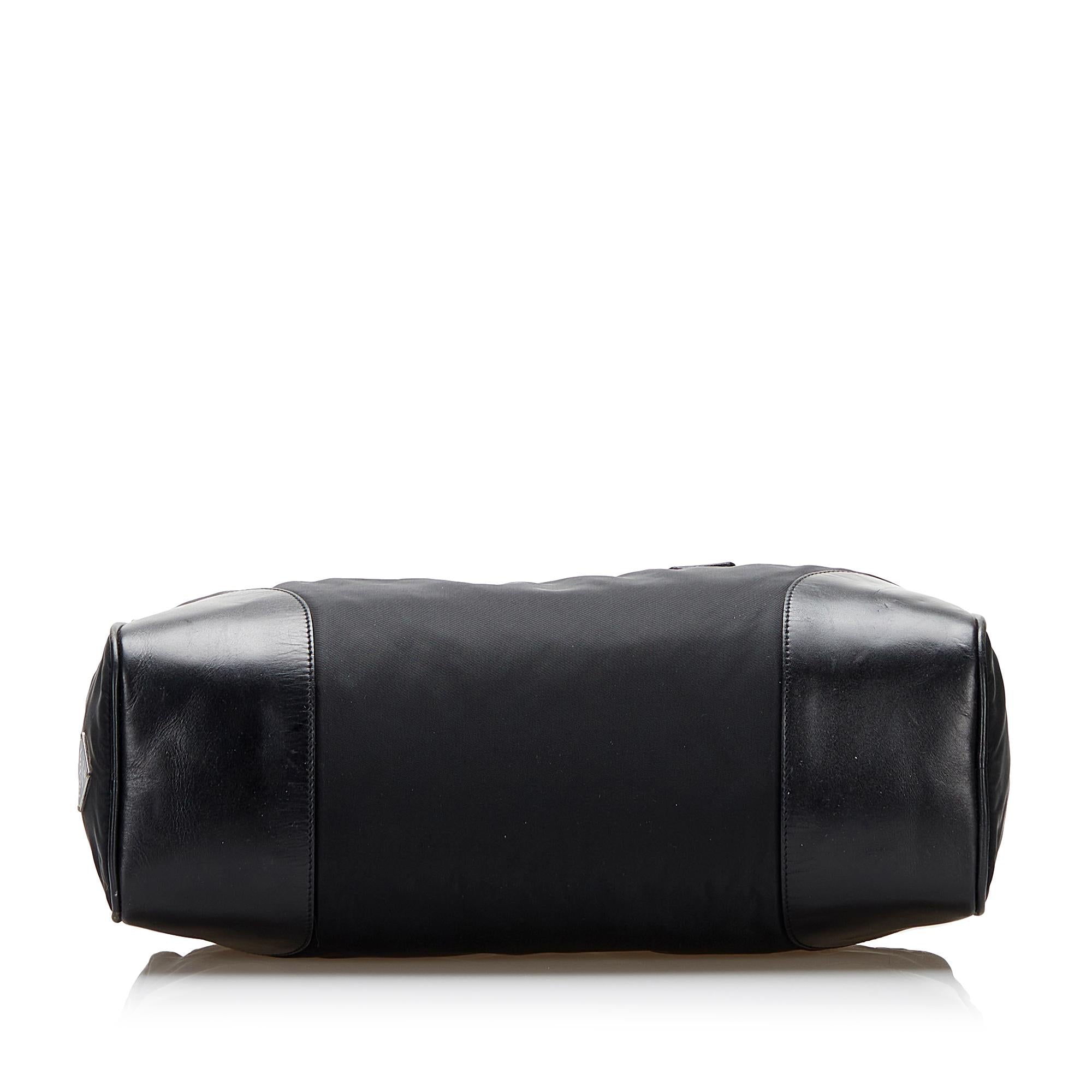 Prada Tessuto Shoulder Bag (SHG-37930)
