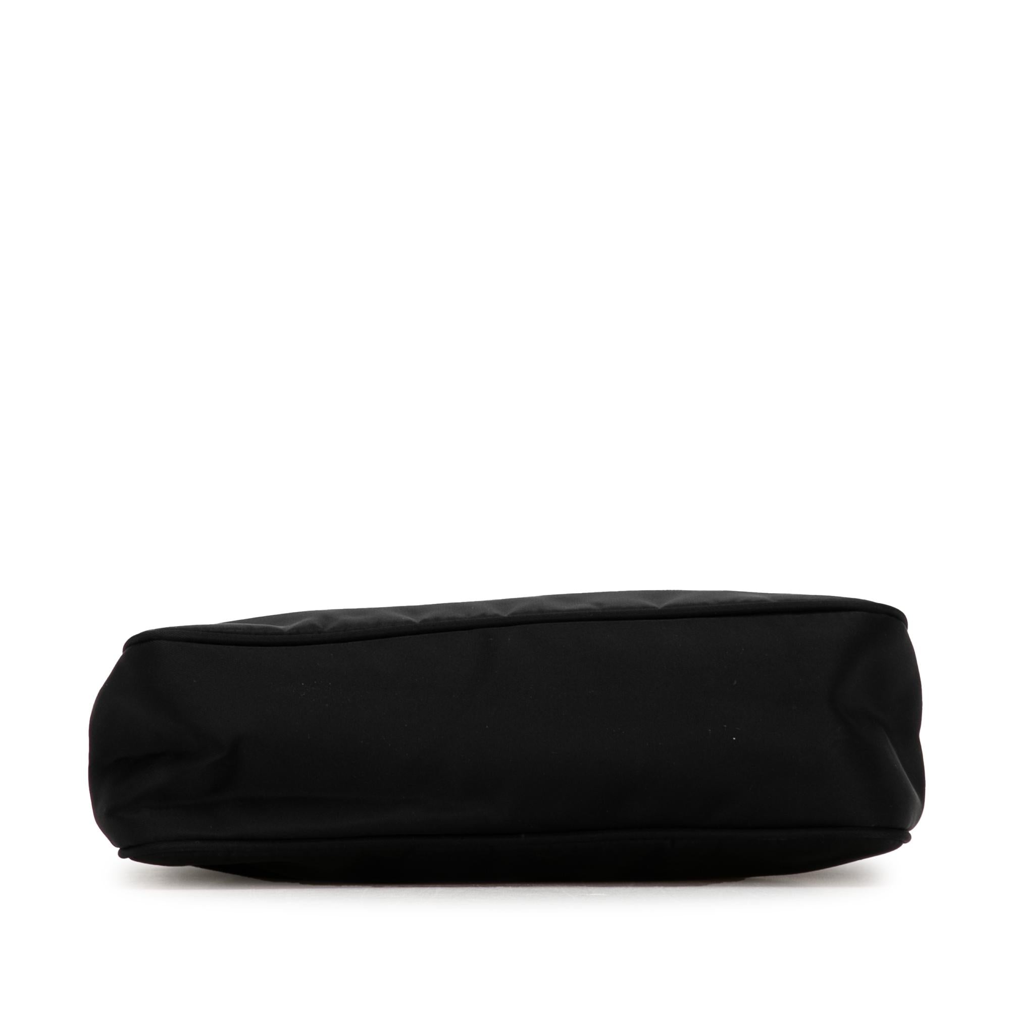 Prada Tessuto Shoulder Bag (SHG-FJE8oQ)