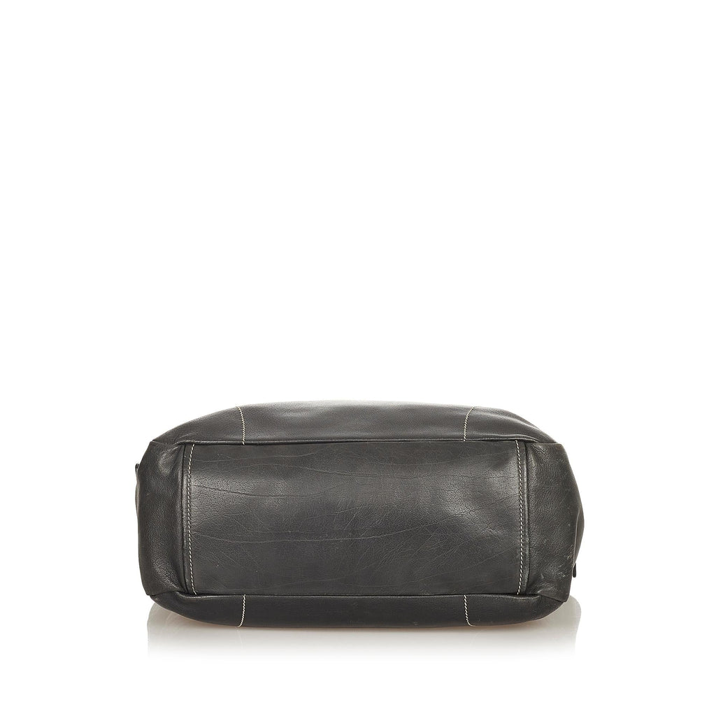 Prada Vitello Daino Shoulder Bag (SHG-24831)