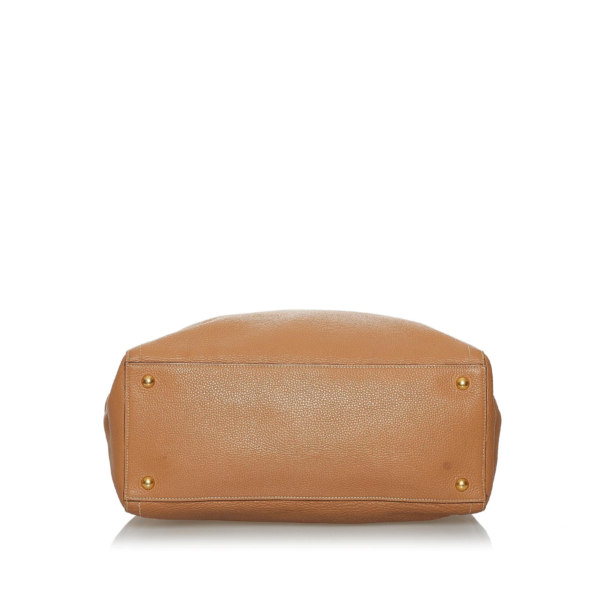 Prada Vitello Daino Tote Bag (SHG-28270)