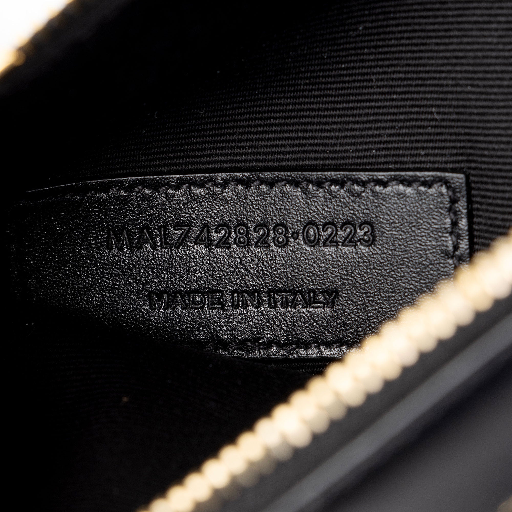 Saint Laurent Calfskin Pochette (SHF-QVRaTb)