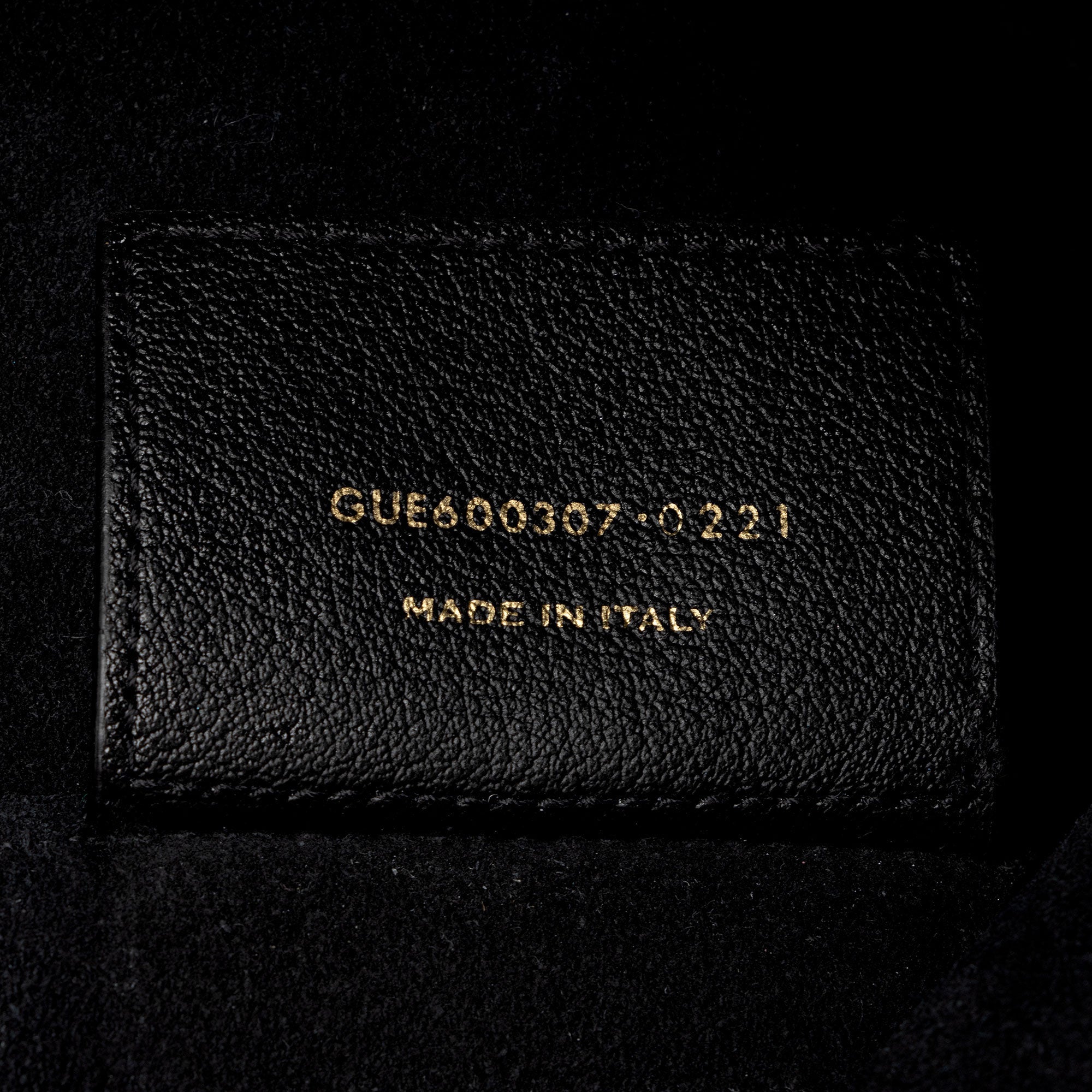 Saint Laurent Calfskin Toy Shopping Tote (SHF-v5wS8m)