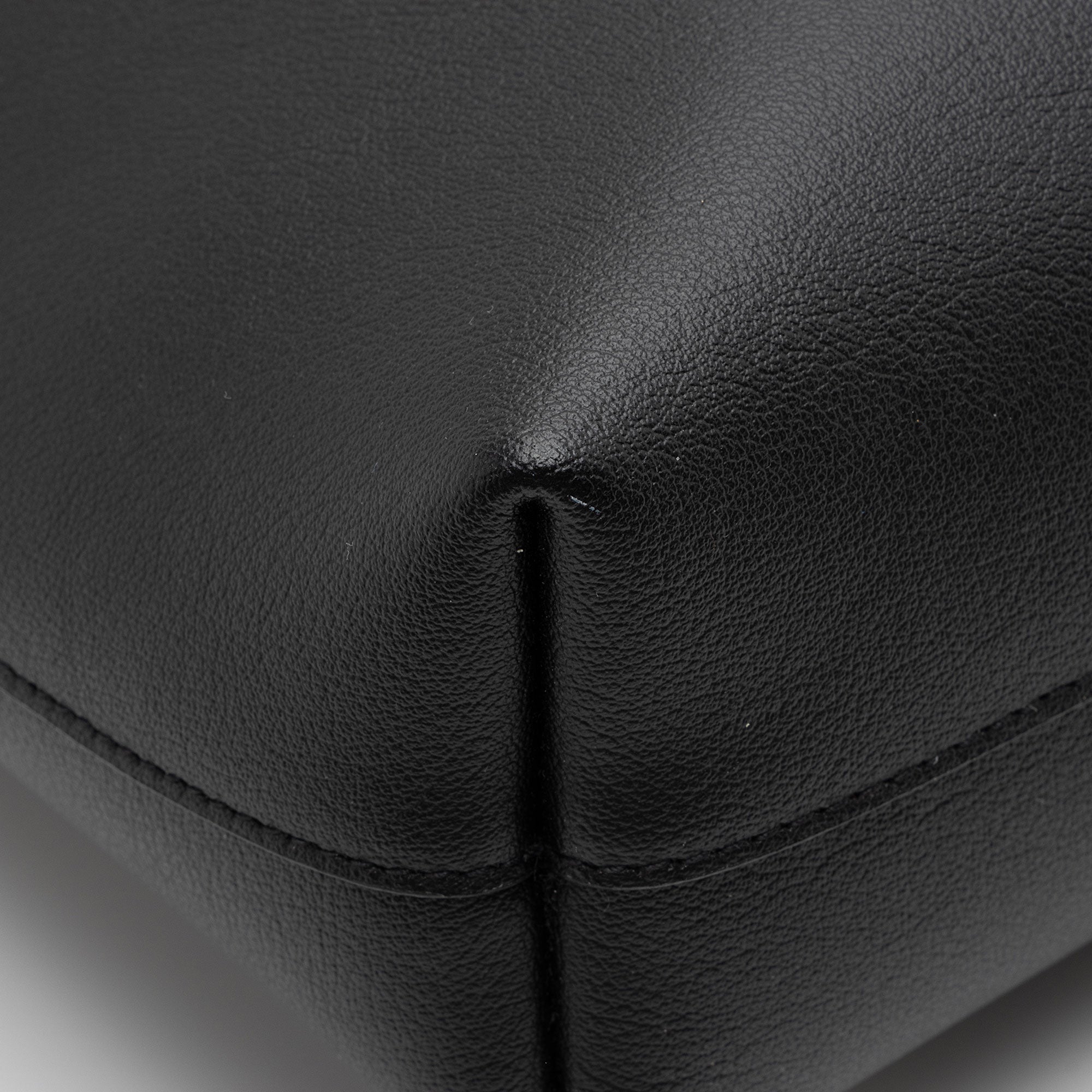 Saint Laurent Calfskin Toy Shopping Tote (SHF-Txsnak)