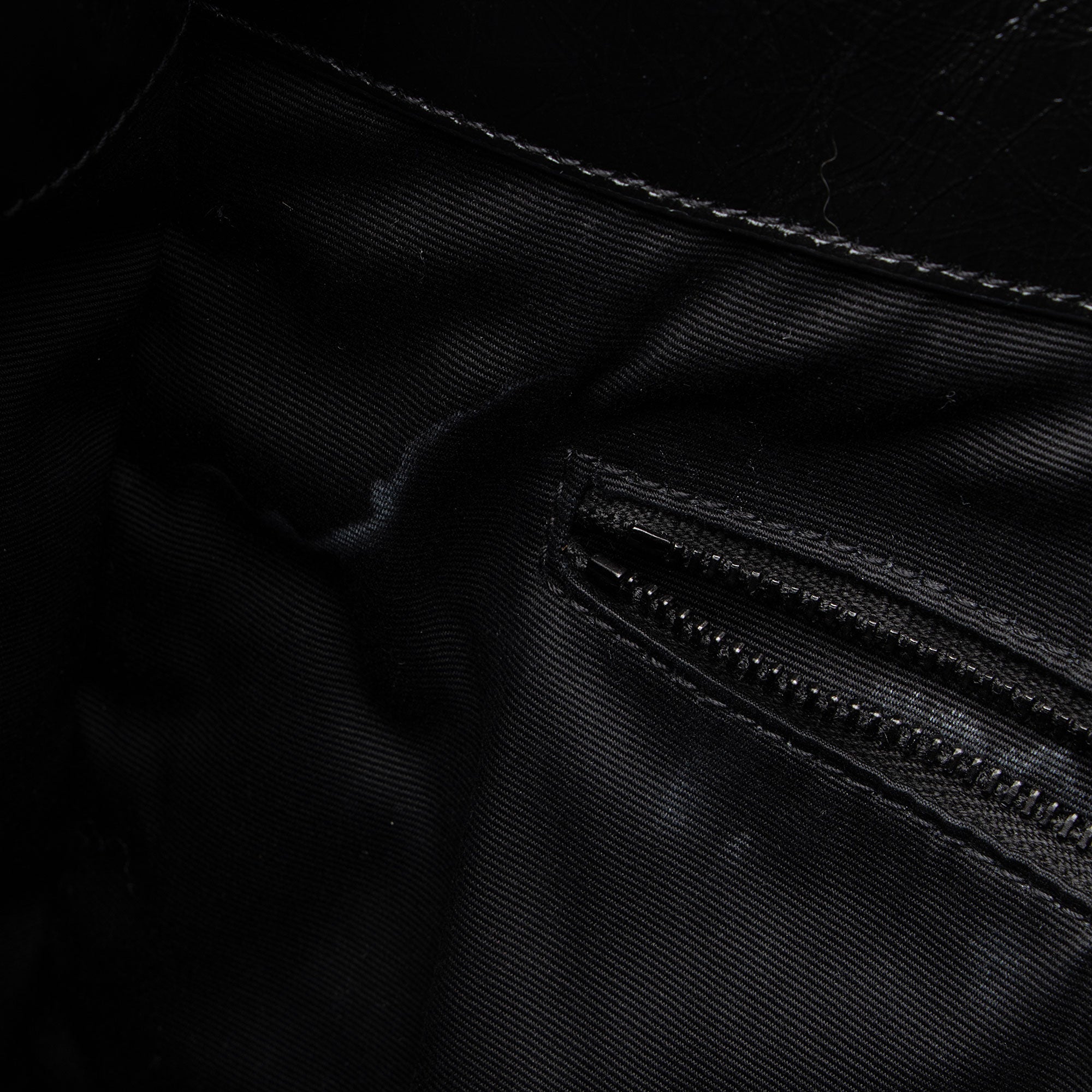 Saint Laurent Crinkled Calfskin Monogram Niki Medium Shopping Tote (SHF-HoUdcp)