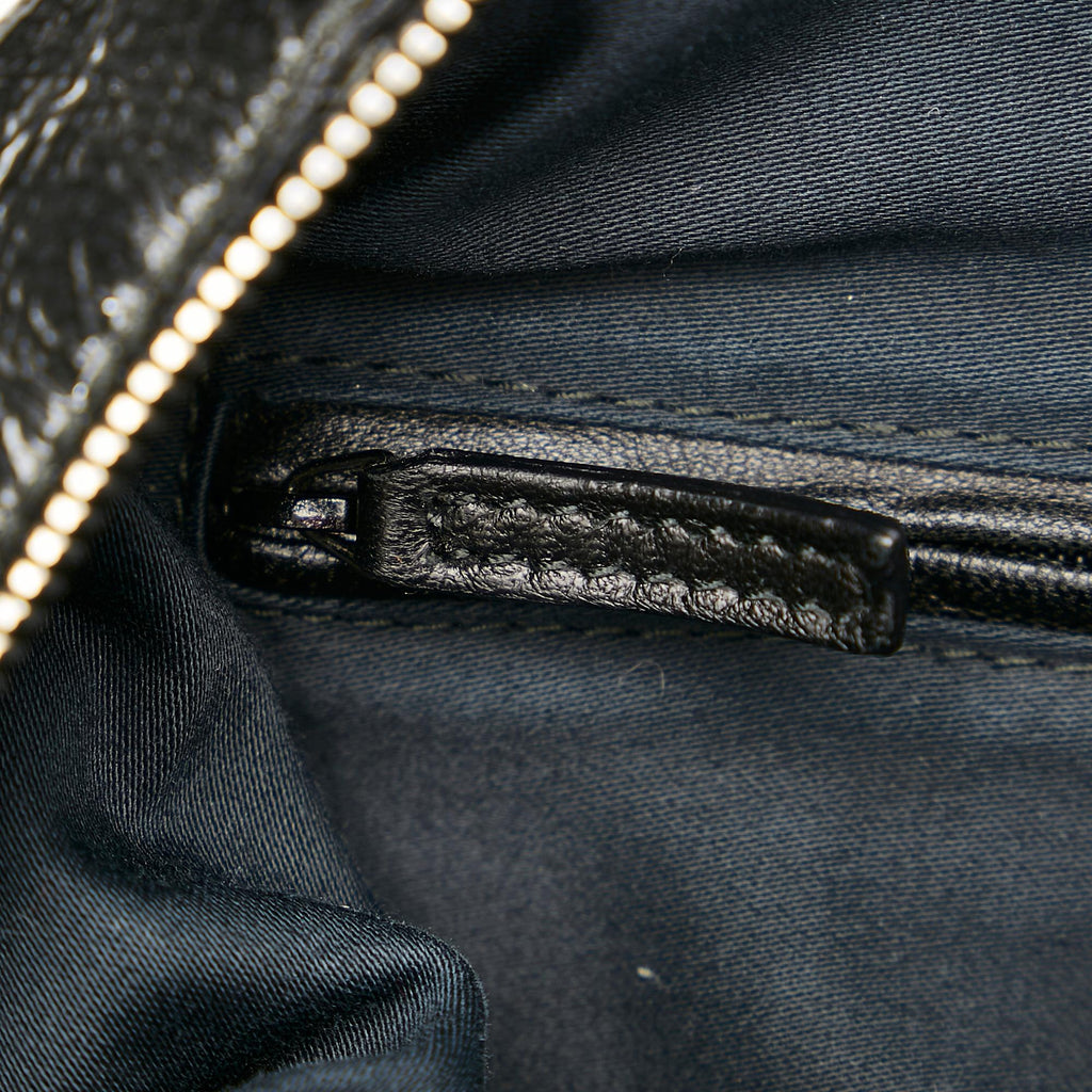 Saint Laurent Easy Patent Leather Handbag (SHG-31780)
