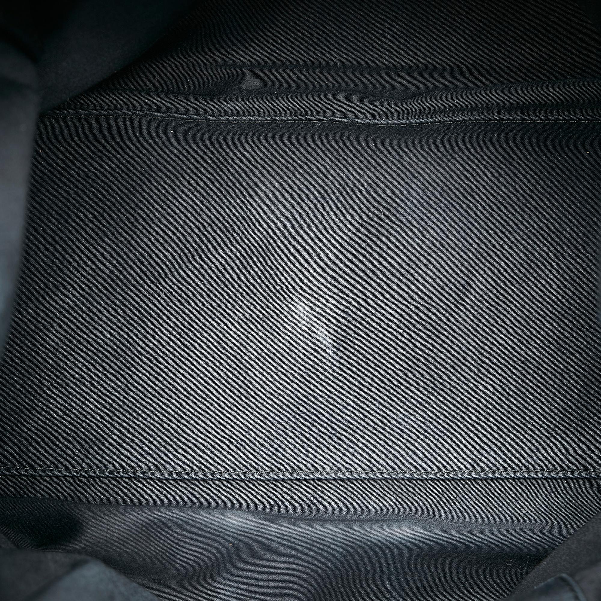 Saint Laurent Easy Patent Leather Handbag (SHG-31780)