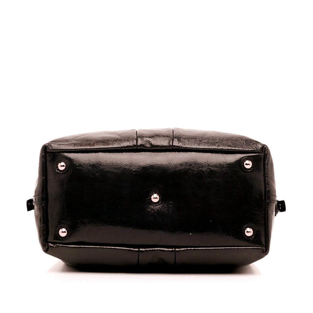 Saint Laurent Easy Y Patent Leather Tote (SHG-lKKK1r)