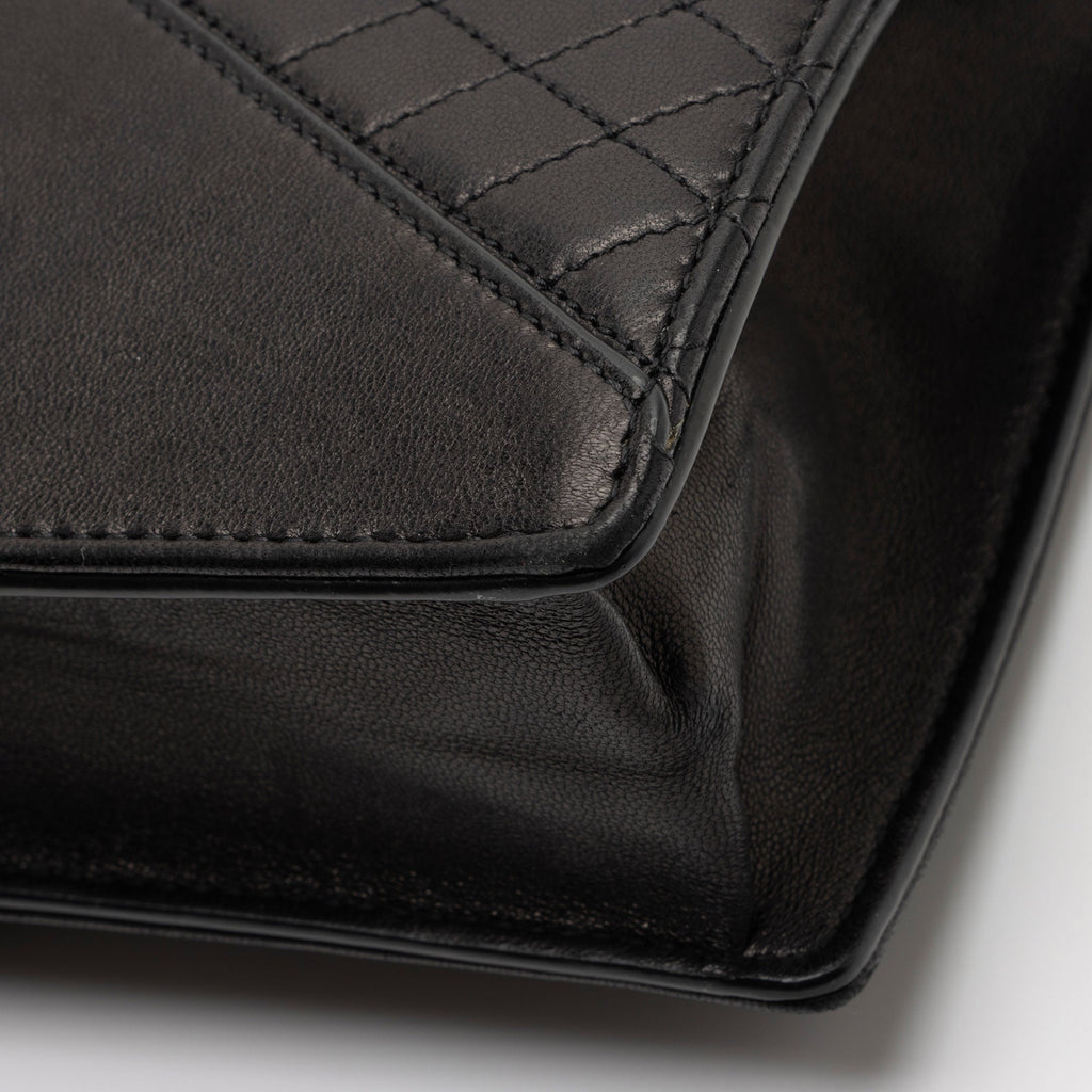 Saint Laurent Lambskin Monogram Gaby Chain Envelope Bag (SHF-KQUxzQ)