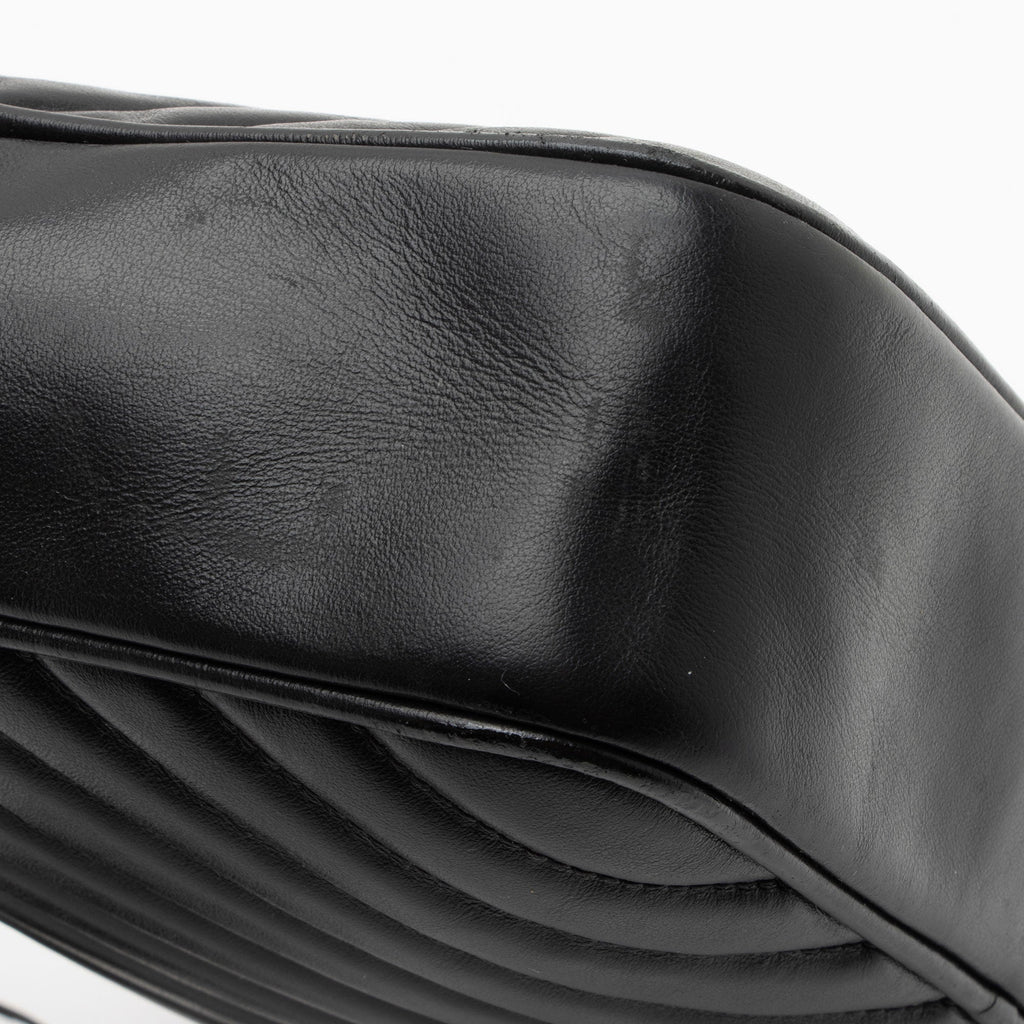 Saint Laurent Matelasse Calfskin Matte Black Monogram Lou Camera Bag (SHF-PIyVqF)