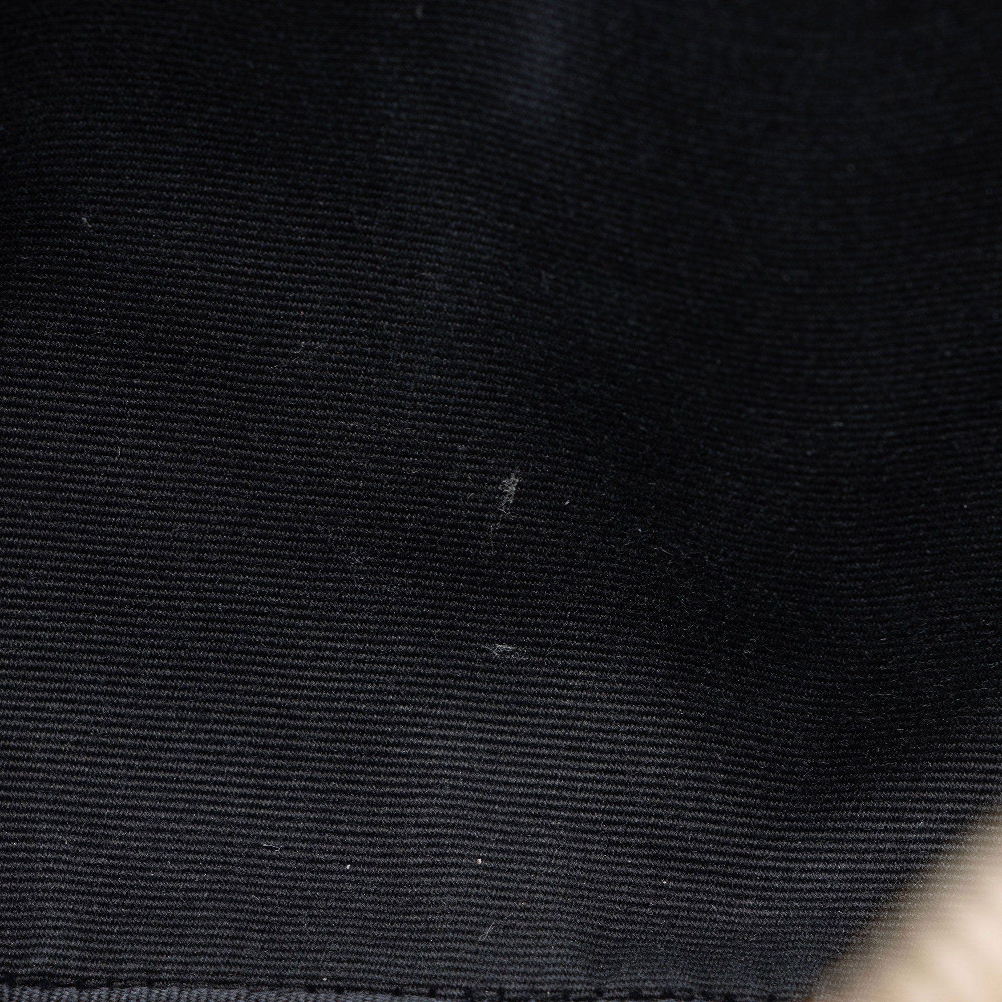 Saint Laurent Matelasse Calfskin Monogram Lou Camera Bag (SHF-5REUgE)