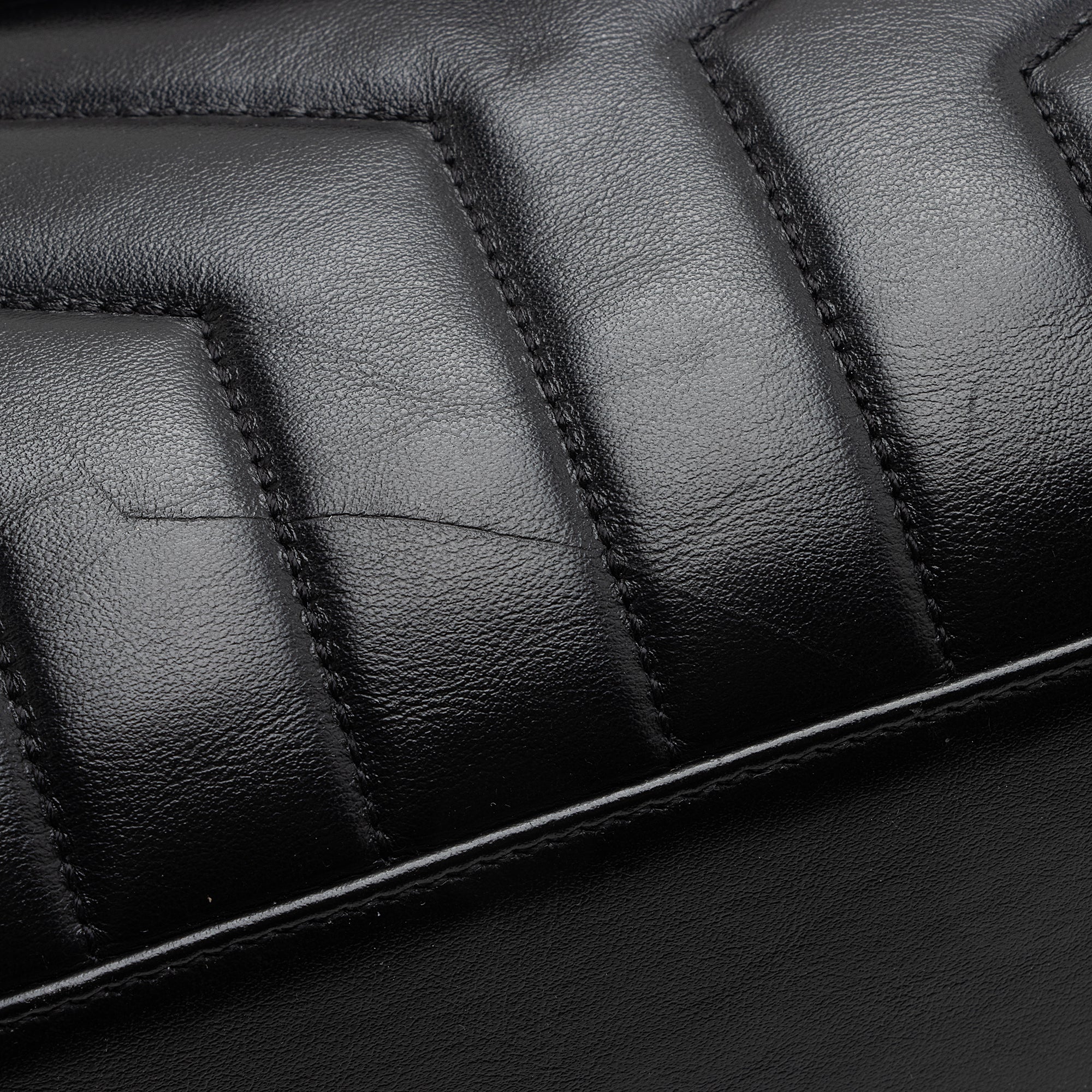 Saint Laurent Matelasse Calfskin Monogram LouLou Chain Medium Shoulder Bag (SHF-22491)