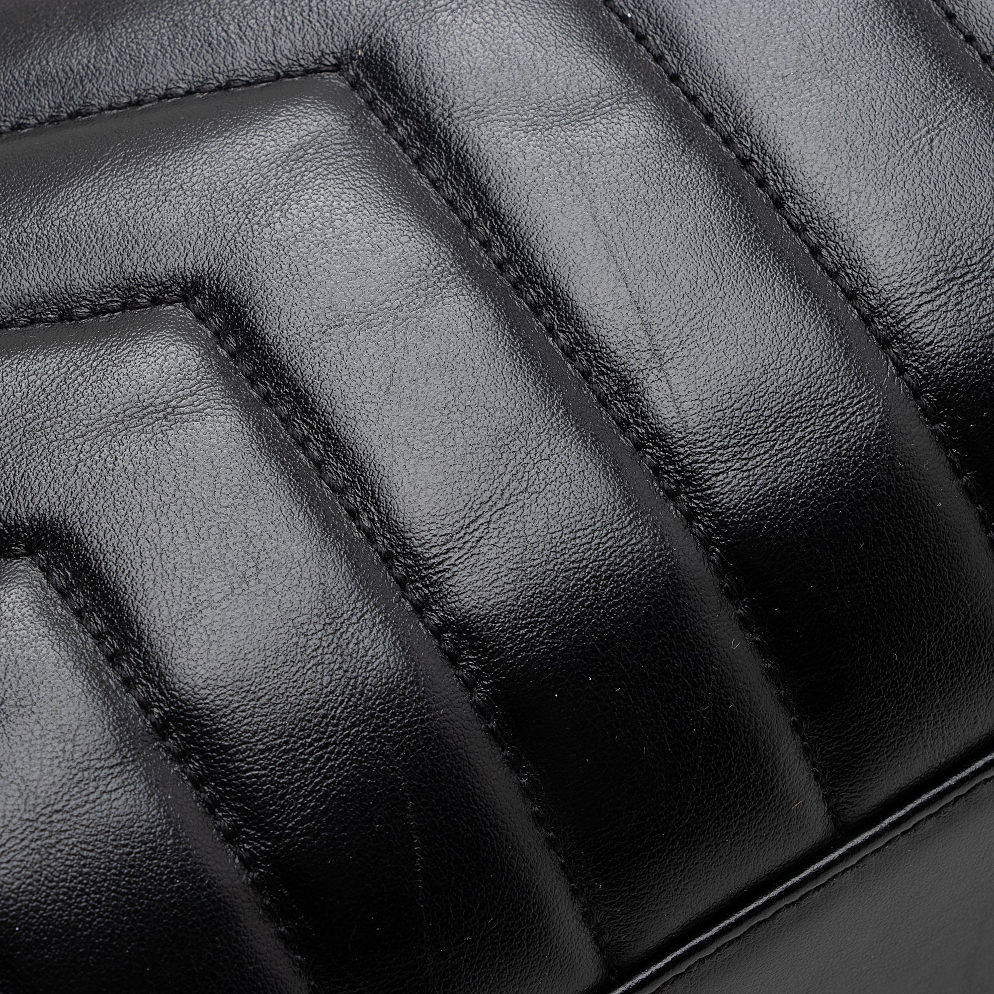 Saint Laurent Matelasse Calfskin Monogram LouLou Chain Medium Shoulder Bag (SHF-22491)