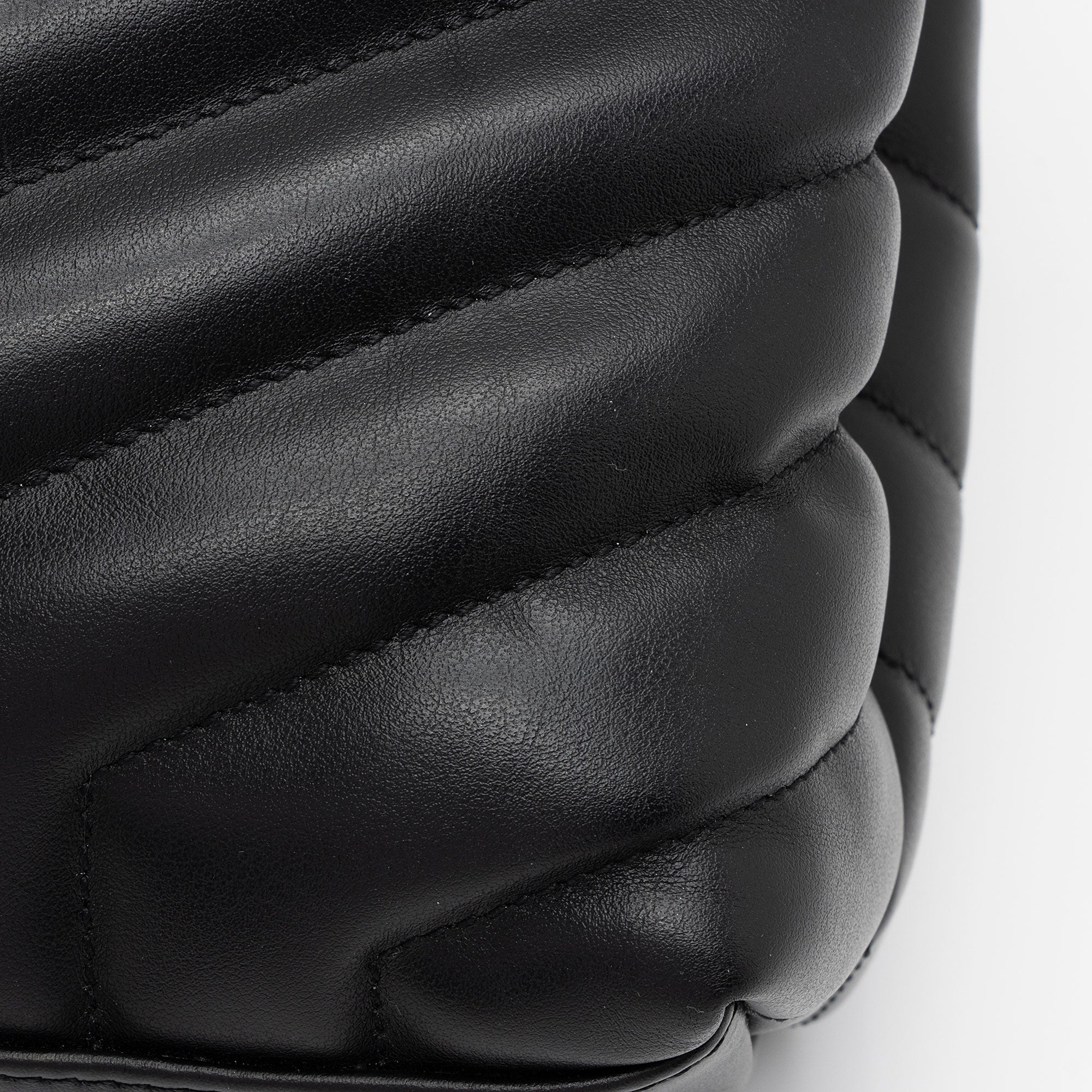 Saint Laurent Matelasse Calfskin Monogram LouLou Chain Medium Shoulder Bag (SHF-3CcYFQ)
