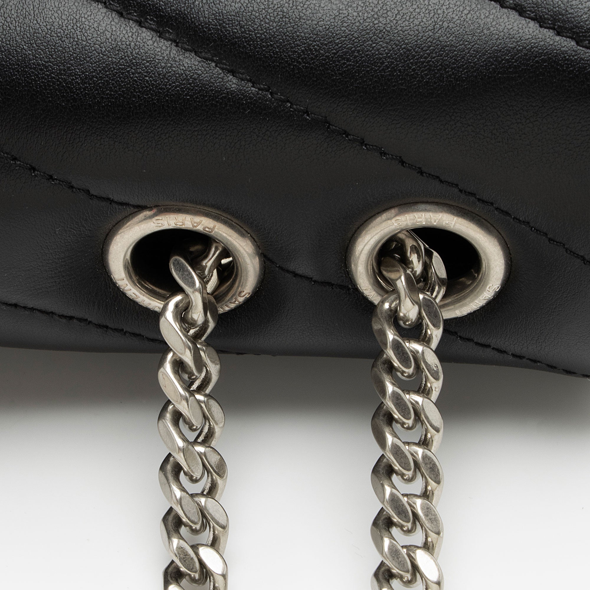 Saint Laurent Matelasse Calfskin Monogram LouLou Chain Medium Shoulder Bag (SHF-pHhqQ4)