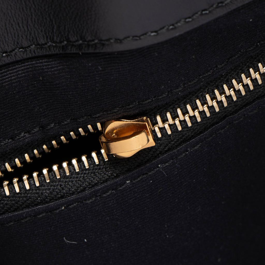 Saint Laurent Matelasse Calfskin Monogram LouLou Chain Medium Shoulder Bag (SHF-QYlKsA)