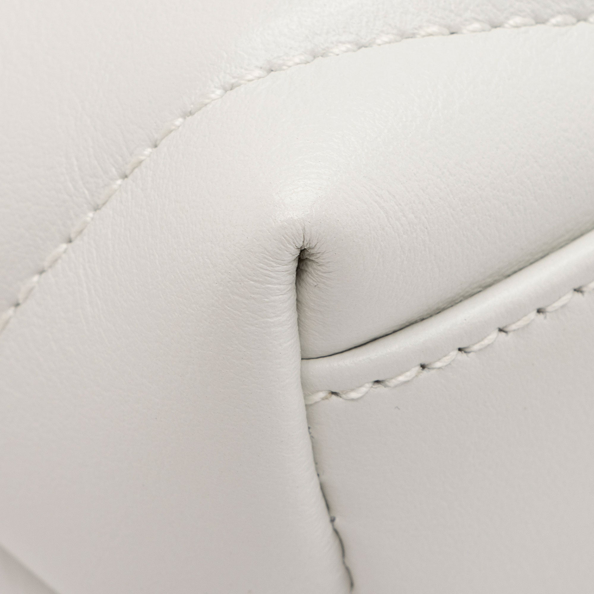 Saint Laurent Matelasse Calfskin Monogram LouLou Toy Crossbody Bag (SHF-iYanNR)