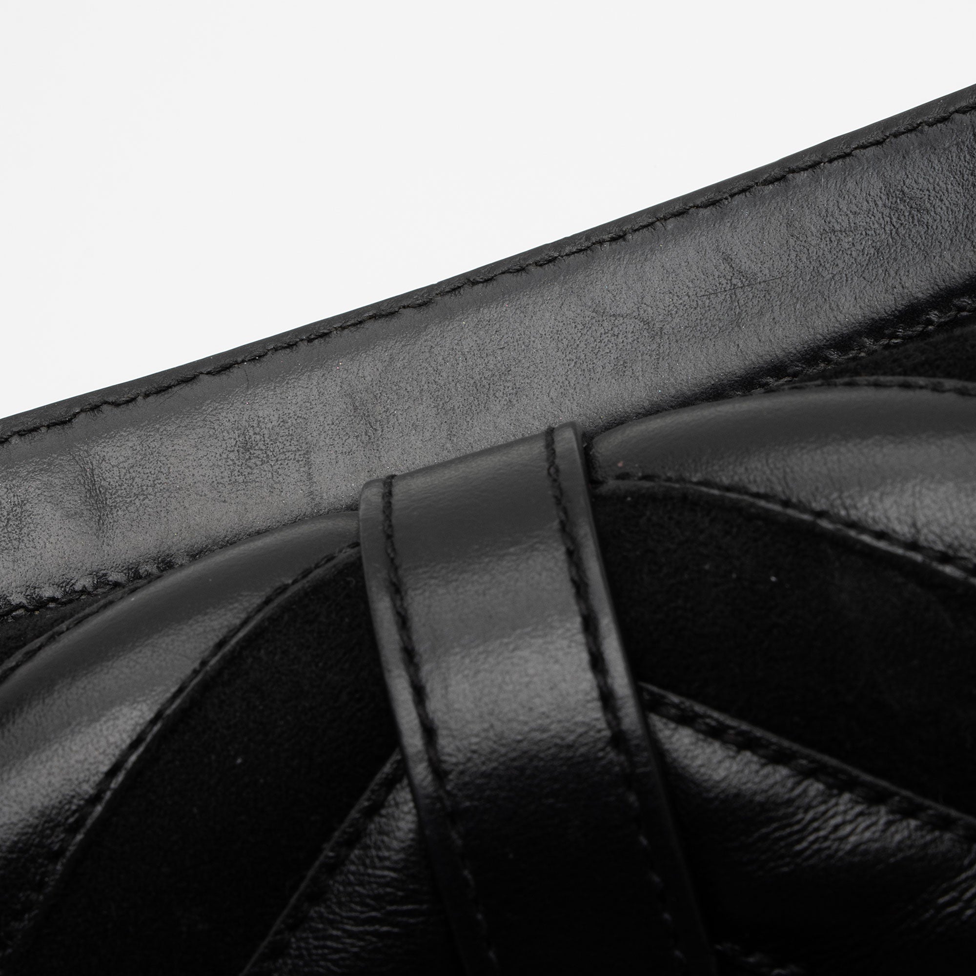 Saint Laurent Matelasse Calfskin Suede Monogram College Medium Shoulder Bag (SHF-UA4qfG)