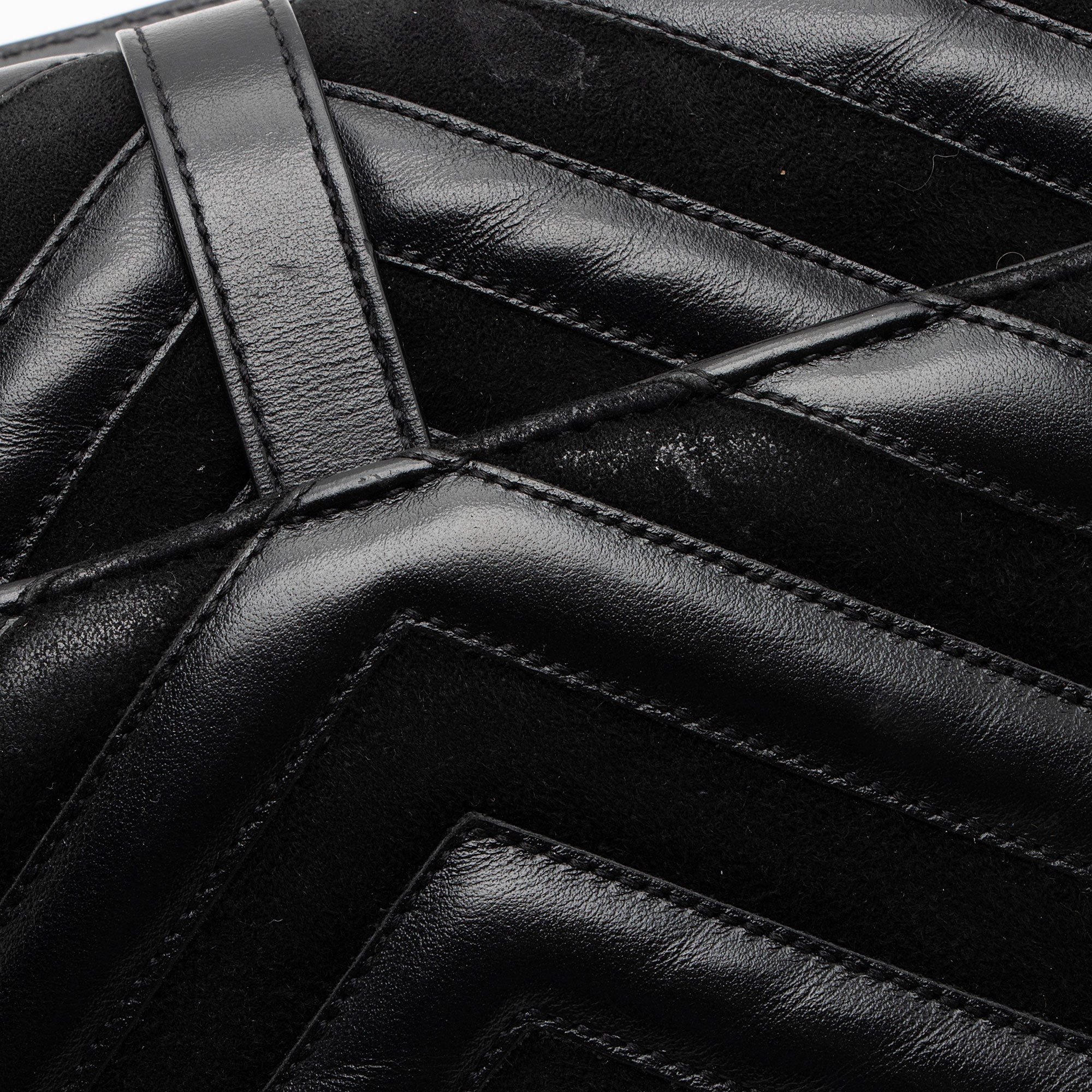 Saint Laurent Matelasse Calfskin Suede Monogram College Medium Shoulder Bag (SHF-UA4qfG)