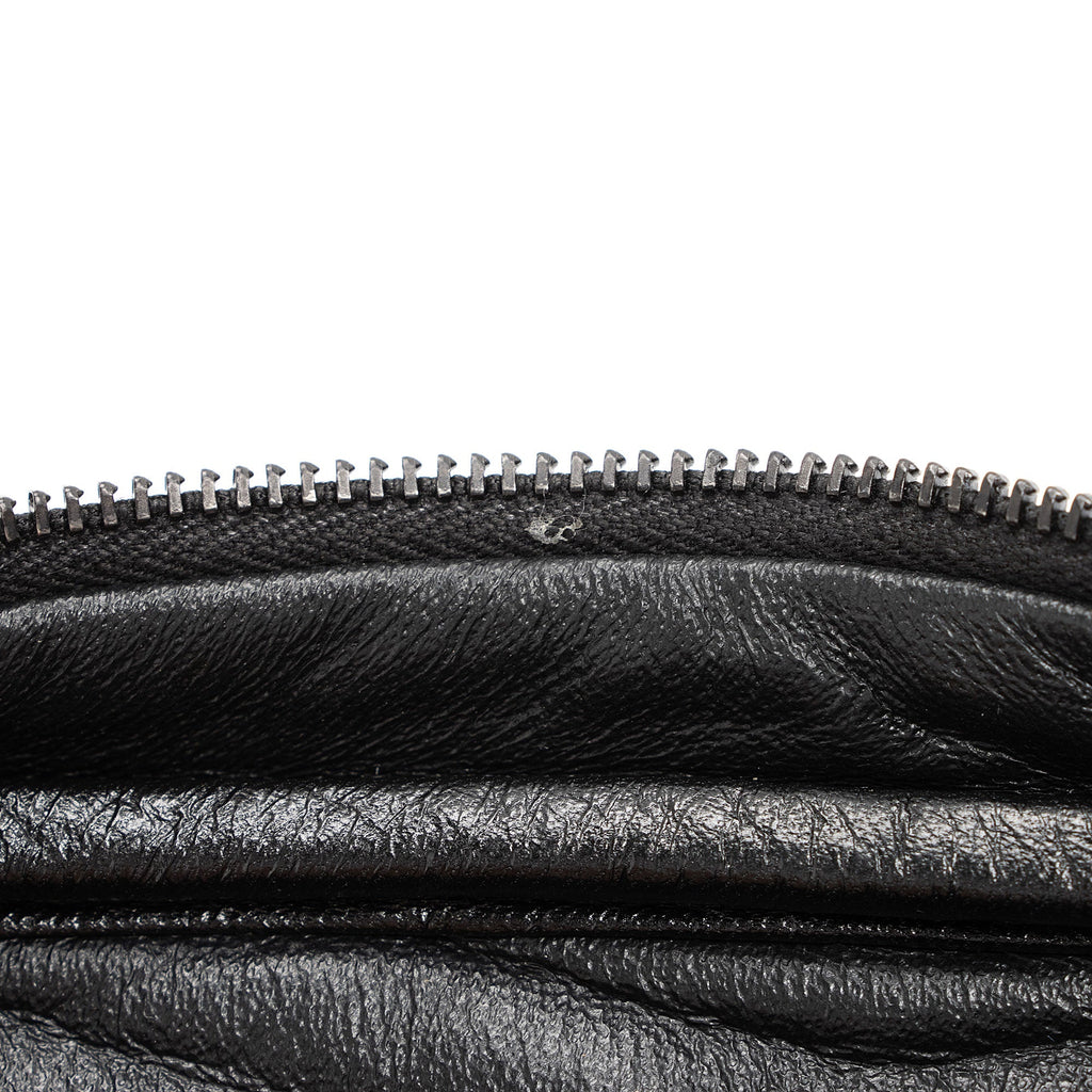 Saint Laurent Matelasse Patent Leather Monogram Lou Mini Camera Bag (SHF-xwMZnb)