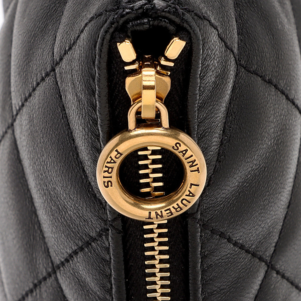 Saint Laurent Quilted Lambskin Pouch (SHF-ixv7Bg)